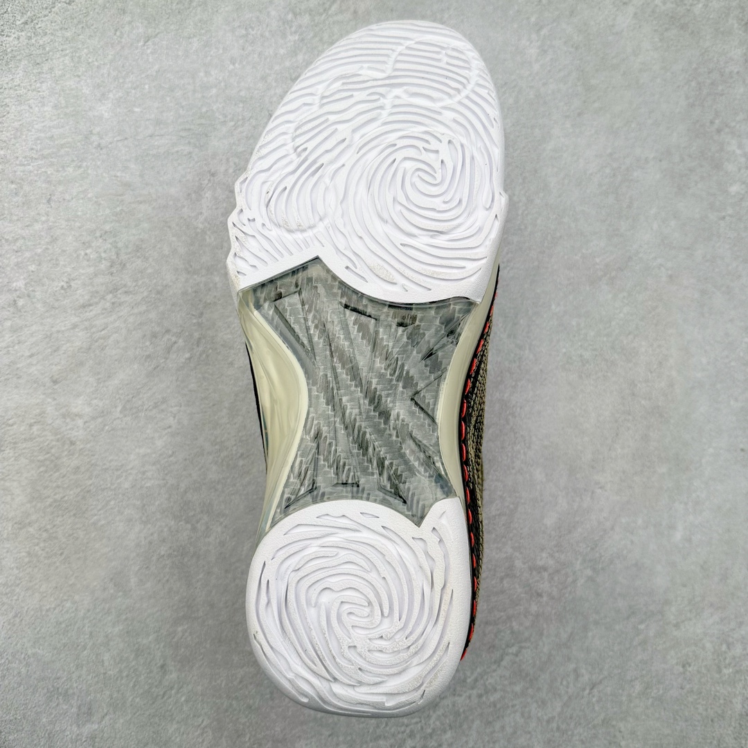 图片[9]-Air Jordan XX3 OG 迈克尔·乔丹高帮复古休闲文化运动篮球鞋 CZ6222-001 原楦开发版型 采用厚实荔枝纹仿牛皮组合牛剖革鞋面材质 中底搭载仿塑纤中板缓震 缜密中底拉帮工艺 搭载一次压模成形 Phylon中底 外置高性能环抱式TPU组合防滑耐磨橡胶大底 AJ23在诞生以前被称为AJ系列最后一代以数字命名的球鞋 所以在设计上格外用心 体现出绅士的儒雅风格 鞋舌上带有雕花细节设计 大面积TPU稳定托盘 鞋面缝有三维走线 鞋头有MJ本人签名印字 Phylon中底 全掌Zoom Air缓震科技 外底纹路为MJ本人放大的指纹 尺码：40 40.5 41 42 42.5 43 44 44.5 45 46 47.5-选品中心
