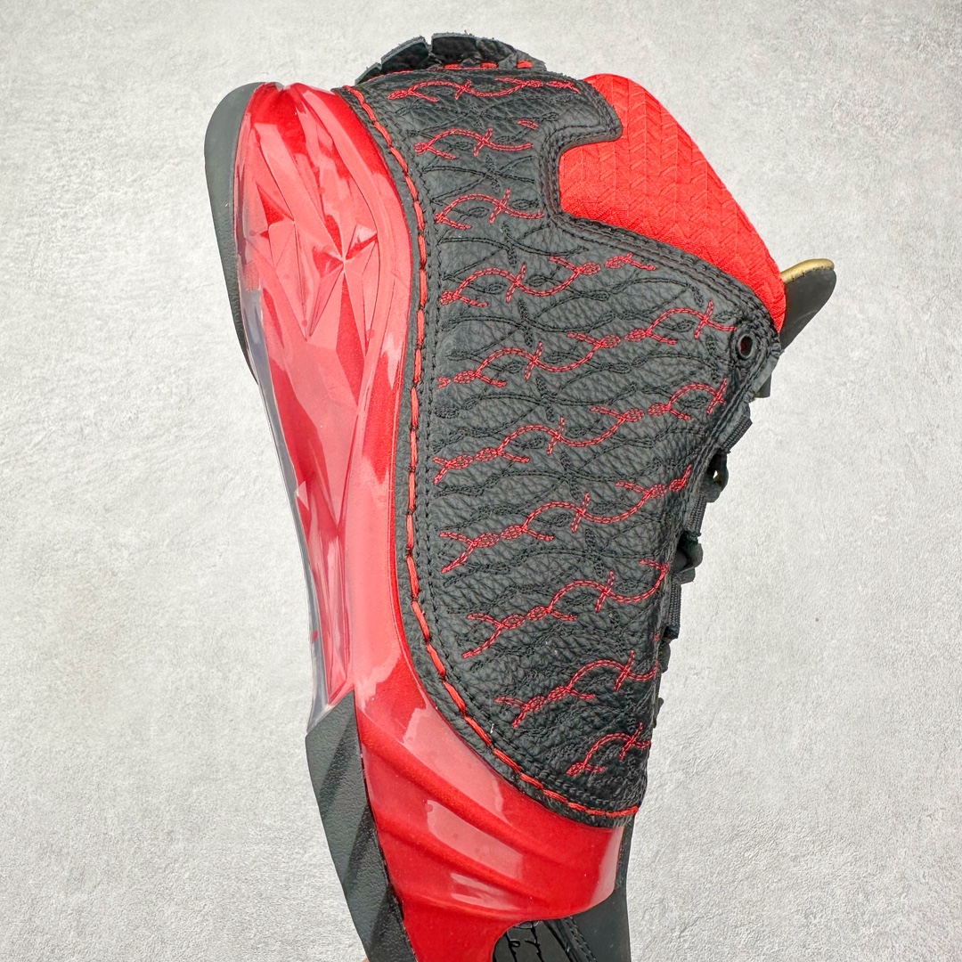 图片[6]-Air Jordan XX3 OG 迈克尔·乔丹高帮复古休闲文化运动篮球鞋 318474-061 原楦开发版型 采用厚实荔枝纹仿牛皮组合牛剖革鞋面材质 中底搭载仿塑纤中板缓震 缜密中底拉帮工艺 搭载一次压模成形 Phylon中底 外置高性能环抱式TPU组合防滑耐磨橡胶大底 AJ23在诞生以前被称为AJ系列最后一代以数字命名的球鞋 所以在设计上格外用心 体现出绅士的儒雅风格 鞋舌上带有雕花细节设计 大面积TPU稳定托盘 鞋面缝有三维走线 鞋头有MJ本人签名印字 Phylon中底 全掌Zoom Air缓震科技 外底纹路为MJ本人放大的指纹 尺码：40 40.5 41 42 42.5 43 44 44.5 45 46 47.5-选品中心