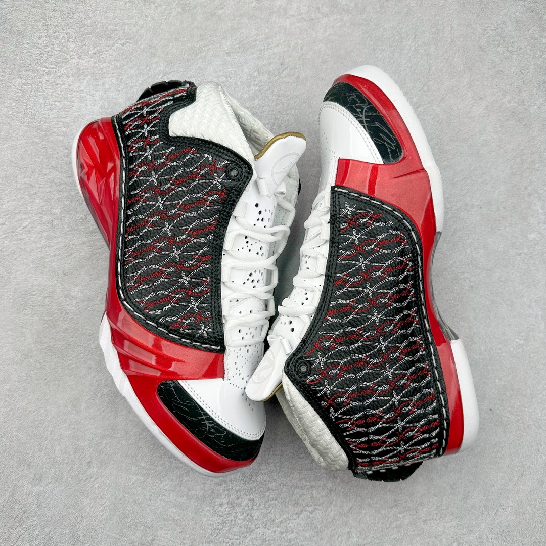 图片[3]-Air Jordan XX3 OG 迈克尔·乔丹高帮复古休闲文化运动篮球鞋 318376-061 原楦开发版型 采用厚实荔枝纹仿牛皮组合牛剖革鞋面材质 中底搭载仿塑纤中板缓震 缜密中底拉帮工艺 搭载一次压模成形 Phylon中底 外置高性能环抱式TPU组合防滑耐磨橡胶大底 AJ23在诞生以前被称为AJ系列最后一代以数字命名的球鞋 所以在设计上格外用心 体现出绅士的儒雅风格 鞋舌上带有雕花细节设计 大面积TPU稳定托盘 鞋面缝有三维走线 鞋头有MJ本人签名印字 Phylon中底 全掌Zoom Air缓震科技 外底纹路为MJ本人放大的指纹 尺码：40 40.5 41 42 42.5 43 44 44.5 45 46 47.5-选品中心