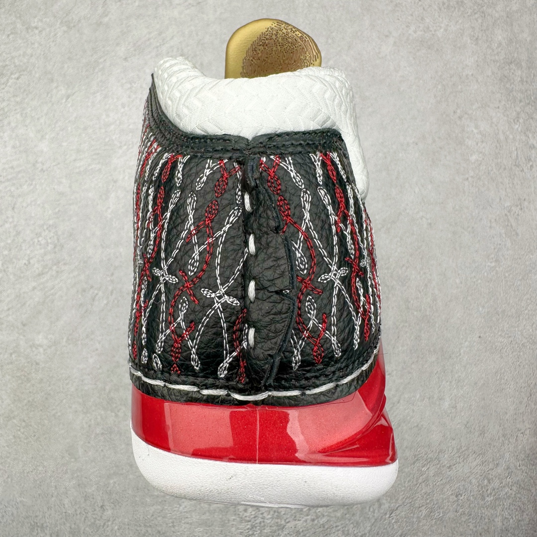 图片[8]-Air Jordan XX3 OG 迈克尔·乔丹高帮复古休闲文化运动篮球鞋 318376-061 原楦开发版型 采用厚实荔枝纹仿牛皮组合牛剖革鞋面材质 中底搭载仿塑纤中板缓震 缜密中底拉帮工艺 搭载一次压模成形 Phylon中底 外置高性能环抱式TPU组合防滑耐磨橡胶大底 AJ23在诞生以前被称为AJ系列最后一代以数字命名的球鞋 所以在设计上格外用心 体现出绅士的儒雅风格 鞋舌上带有雕花细节设计 大面积TPU稳定托盘 鞋面缝有三维走线 鞋头有MJ本人签名印字 Phylon中底 全掌Zoom Air缓震科技 外底纹路为MJ本人放大的指纹 尺码：40 40.5 41 42 42.5 43 44 44.5 45 46 47.5-选品中心
