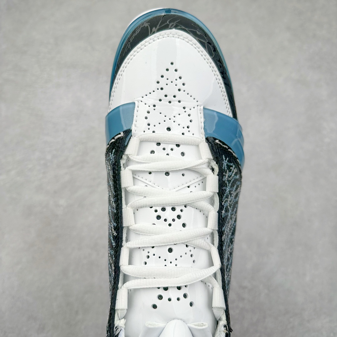 图片[4]-Air Jordan XX3 OG 迈克尔·乔丹高帮复古休闲文化运动篮球鞋 318376-041 原楦开发版型 采用厚实荔枝纹仿牛皮组合牛剖革鞋面材质 中底搭载仿塑纤中板缓震 缜密中底拉帮工艺 搭载一次压模成形 Phylon中底 外置高性能环抱式TPU组合防滑耐磨橡胶大底 AJ23在诞生以前被称为AJ系列最后一代以数字命名的球鞋 所以在设计上格外用心 体现出绅士的儒雅风格 鞋舌上带有雕花细节设计 大面积TPU稳定托盘 鞋面缝有三维走线 鞋头有MJ本人签名印字 Phylon中底 全掌Zoom Air缓震科技 外底纹路为MJ本人放大的指纹 尺码：40 40.5 41 42 42.5 43 44 44.5 45 46 47.5-选品中心