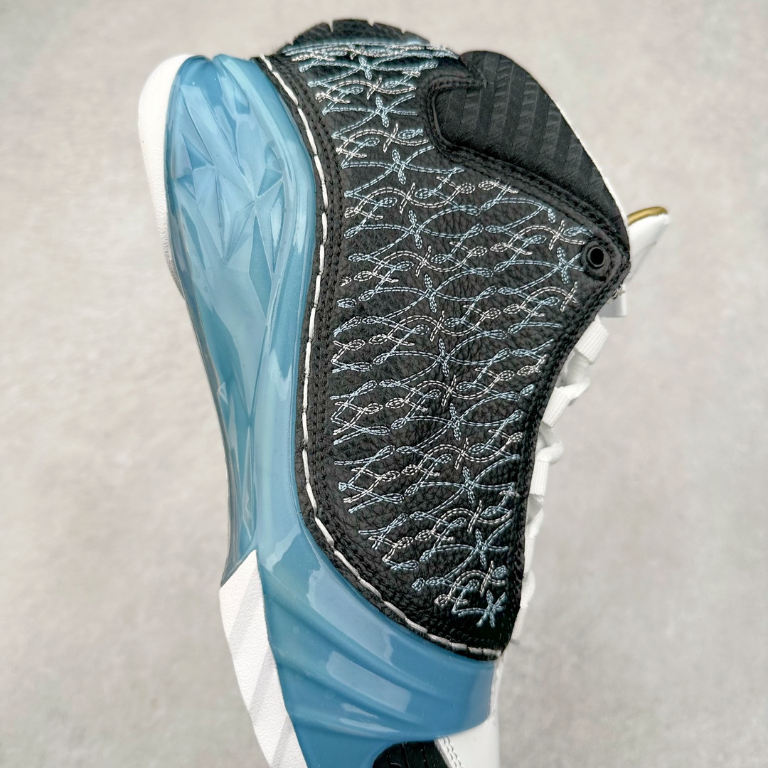 图片[6]-Air Jordan XX3 OG 迈克尔·乔丹高帮复古休闲文化运动篮球鞋 318376-041 原楦开发版型 采用厚实荔枝纹仿牛皮组合牛剖革鞋面材质 中底搭载仿塑纤中板缓震 缜密中底拉帮工艺 搭载一次压模成形 Phylon中底 外置高性能环抱式TPU组合防滑耐磨橡胶大底 AJ23在诞生以前被称为AJ系列最后一代以数字命名的球鞋 所以在设计上格外用心 体现出绅士的儒雅风格 鞋舌上带有雕花细节设计 大面积TPU稳定托盘 鞋面缝有三维走线 鞋头有MJ本人签名印字 Phylon中底 全掌Zoom Air缓震科技 外底纹路为MJ本人放大的指纹 尺码：40 40.5 41 42 42.5 43 44 44.5 45 46 47.5-选品中心