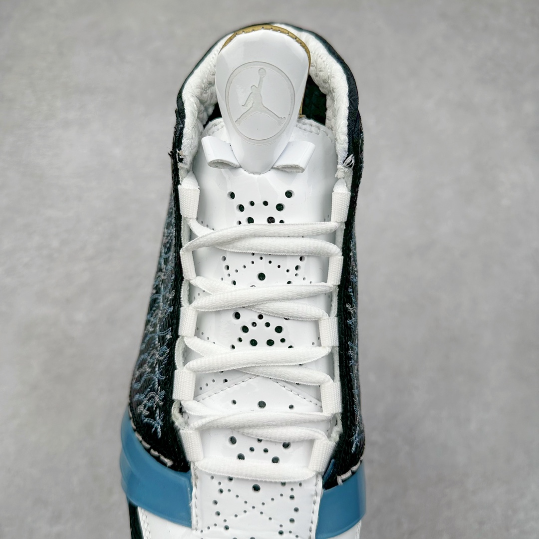 图片[5]-Air Jordan XX3 OG 迈克尔·乔丹高帮复古休闲文化运动篮球鞋 318376-041 原楦开发版型 采用厚实荔枝纹仿牛皮组合牛剖革鞋面材质 中底搭载仿塑纤中板缓震 缜密中底拉帮工艺 搭载一次压模成形 Phylon中底 外置高性能环抱式TPU组合防滑耐磨橡胶大底 AJ23在诞生以前被称为AJ系列最后一代以数字命名的球鞋 所以在设计上格外用心 体现出绅士的儒雅风格 鞋舌上带有雕花细节设计 大面积TPU稳定托盘 鞋面缝有三维走线 鞋头有MJ本人签名印字 Phylon中底 全掌Zoom Air缓震科技 外底纹路为MJ本人放大的指纹 尺码：40 40.5 41 42 42.5 43 44 44.5 45 46 47.5-选品中心