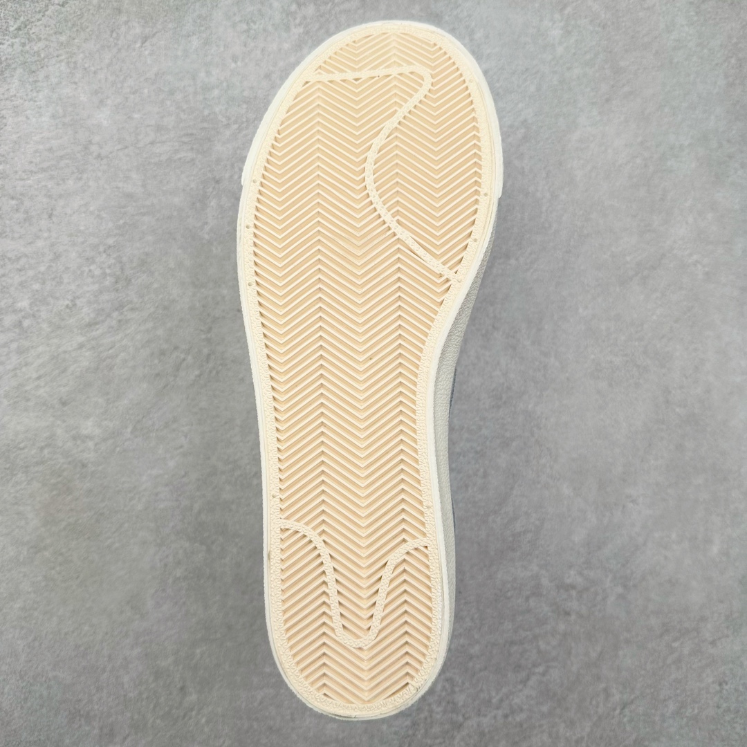 图片[9]-＃福利特价 NK Blazer Mid \’1977 Vintage WE 经典开拓者高帮百搭休闲运动板鞋 浓郁的复古造型 Blazer Mid 同样拥有着许多球鞋玩家的喜爱。近日一款多彩新品曝光，不同于熟悉的素雅气氛，强烈的视觉对撞，令人眼前一亮！整体鞋身辅以柔软的荔枝皮打造，内外均采用鲜明的撞色示人。黄、蓝、绿、红的对称刻画，加之细节轮廓的色调勾勒，活力满载的夏日清爽气息扑面而来，上脚想必也会为你带来超高的回头率表现。尺码：36 36.5 37.5 38 38.5 39 40 40.5 41 42 42.5 43 44 44.5 45-选品中心