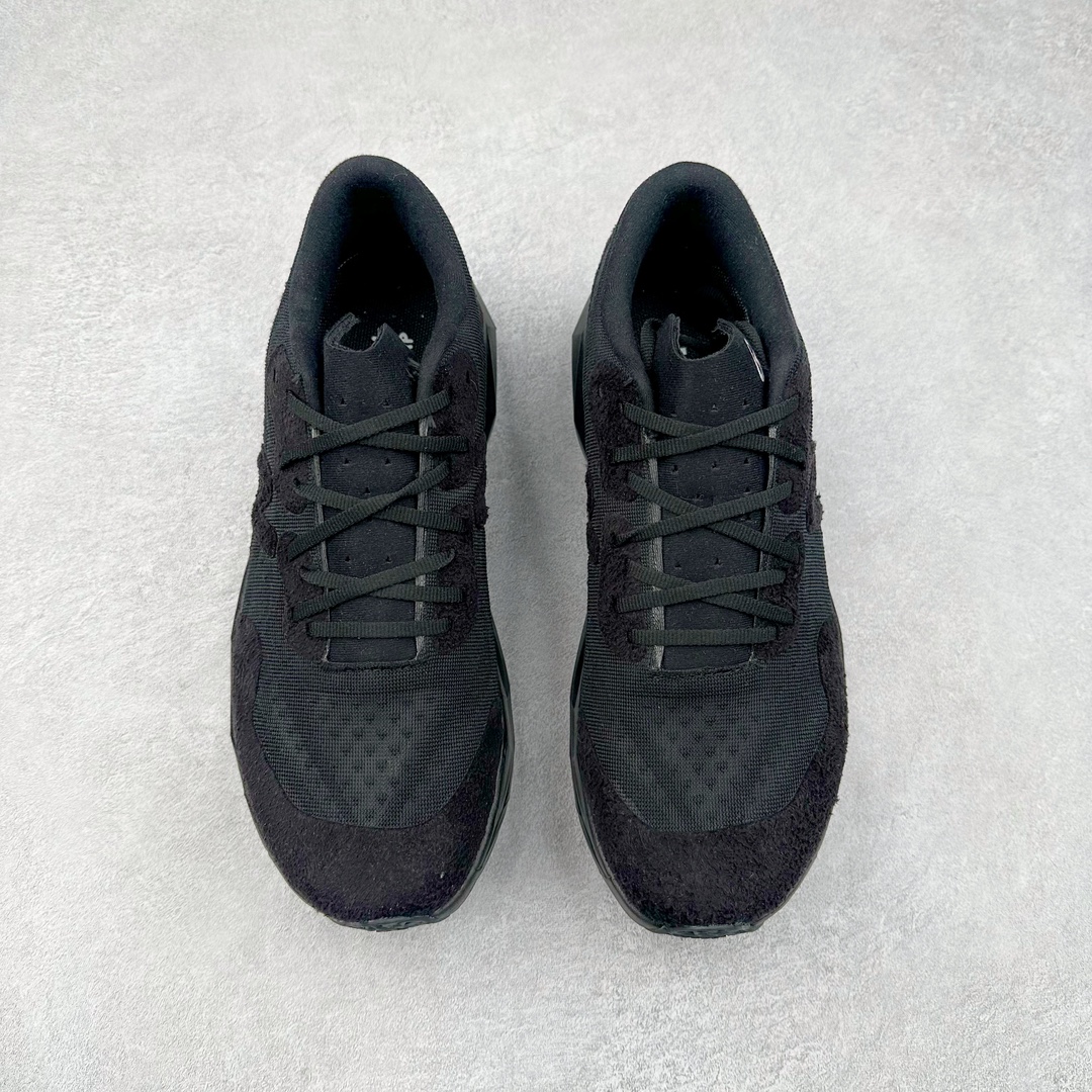 图片[2]-NEW BALANCE Rebel FuelCell Rebel V4 SuperComp Elite 精英版内置碳板 舒适时尚织物减震耐磨低帮马拉松轻量化跑步鞋 NB新百伦于 2019 年夏天首次发布了 Rebel 在制鞋业仍在向强调能量回报的弹力泡沫转变的时候 Rebel 确实是一个叛逆者 快进到 2024 年 Rebel v4 承诺通过重新配制的中底化合物和更高的堆叠高度提供更轻、更有弹性的跑步体验 就像New Balance SC Elite v4一样 Rebel v4 提供了完全重新设计的中底化合物 最新的混合物将 New Balance 专有的 FuelCell 泡沫（TPU 和 EVA 的混合物）与 PEBA 泡沫相结合 带来更弹跳的跑步体验 PEBA是一种超轻 高性能的泡沫 通常出现在镀碳超级鞋中 New Balance Rebel v4、ASICS Novablast 4和Brooks Hyperion Max都是精力充沛的无电镀运动鞋 在速度锻炼和快节奏中大放异彩 这三款鞋都依靠它们的中底泡沫和轻微的摇杆形状来创造一种向前滚动的感觉 而且虽然这些鞋子在堆叠高度和重量方面各不相同 但它们提供了相似的软硬比例 有足够的流行力来加快步伐 尺码：36 37 37.5 38 38.5 39.5 40 40.5 41.5 42 42.5 43 44 45-选品中心