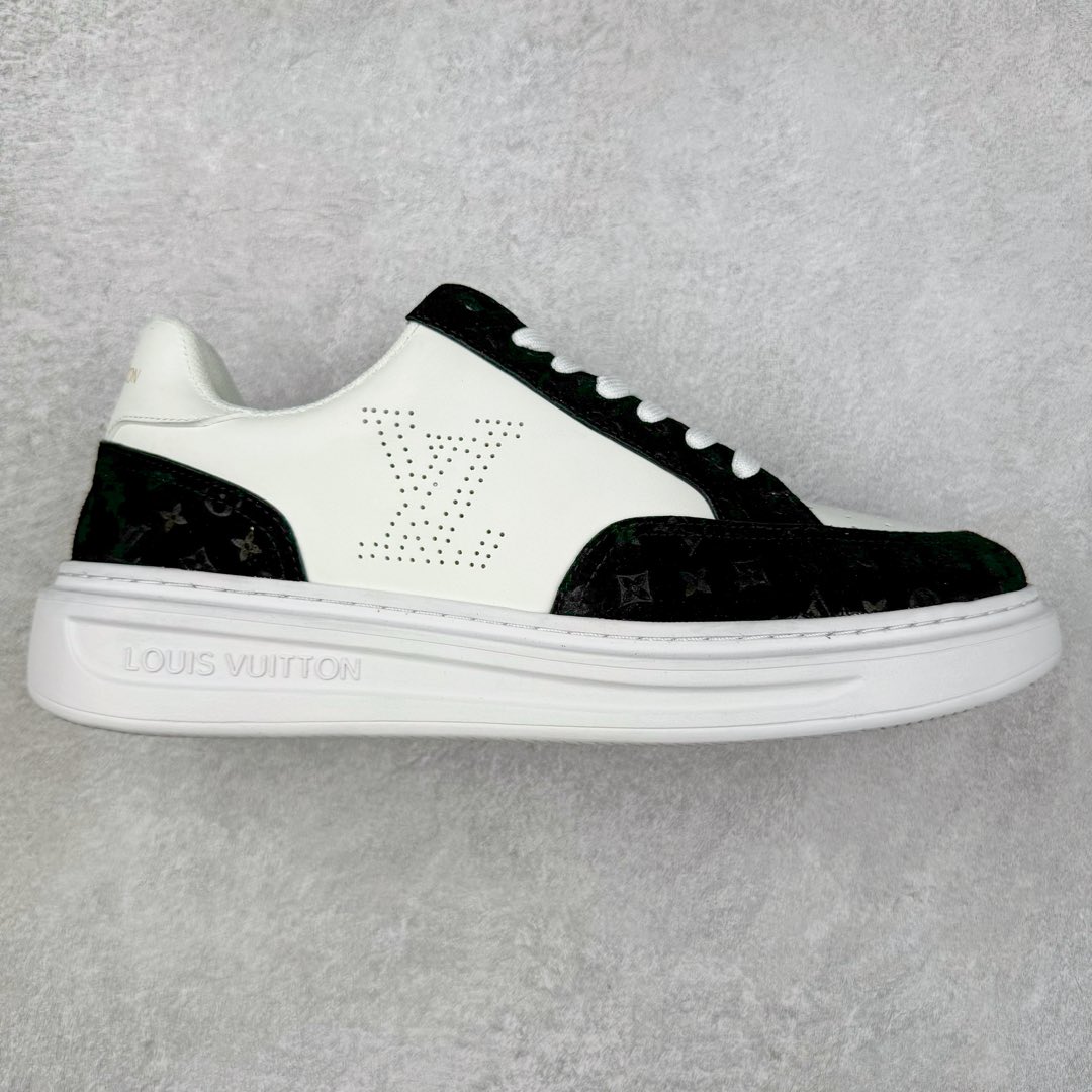 Louis vuitton beverly hills男士经典休闲运动鞋 款式为柔软牛皮革描摹经典 monogram 印花，塑造优雅鞋面。橡胶外底厚实而不失轻盈，其上点缀路易威登标识压纹。加衬内底和科技内衬再度升级舒适体验。意大利进口小牛皮内里高档舒适，原版大底轻盈耐磨！纯手工制作，细节决定品质 路易威登 -高端品质 原单-鞋面：🔝纳帕小牛皮、高周波品牌logo-内里：高弹力帆布布匹，牛皮垫脚-大底：超轻🌲tpu发泡🌲成型大底-超高品控·做工精细：凸显(高端·贵气·档次) 尺码：38-45-选品中心