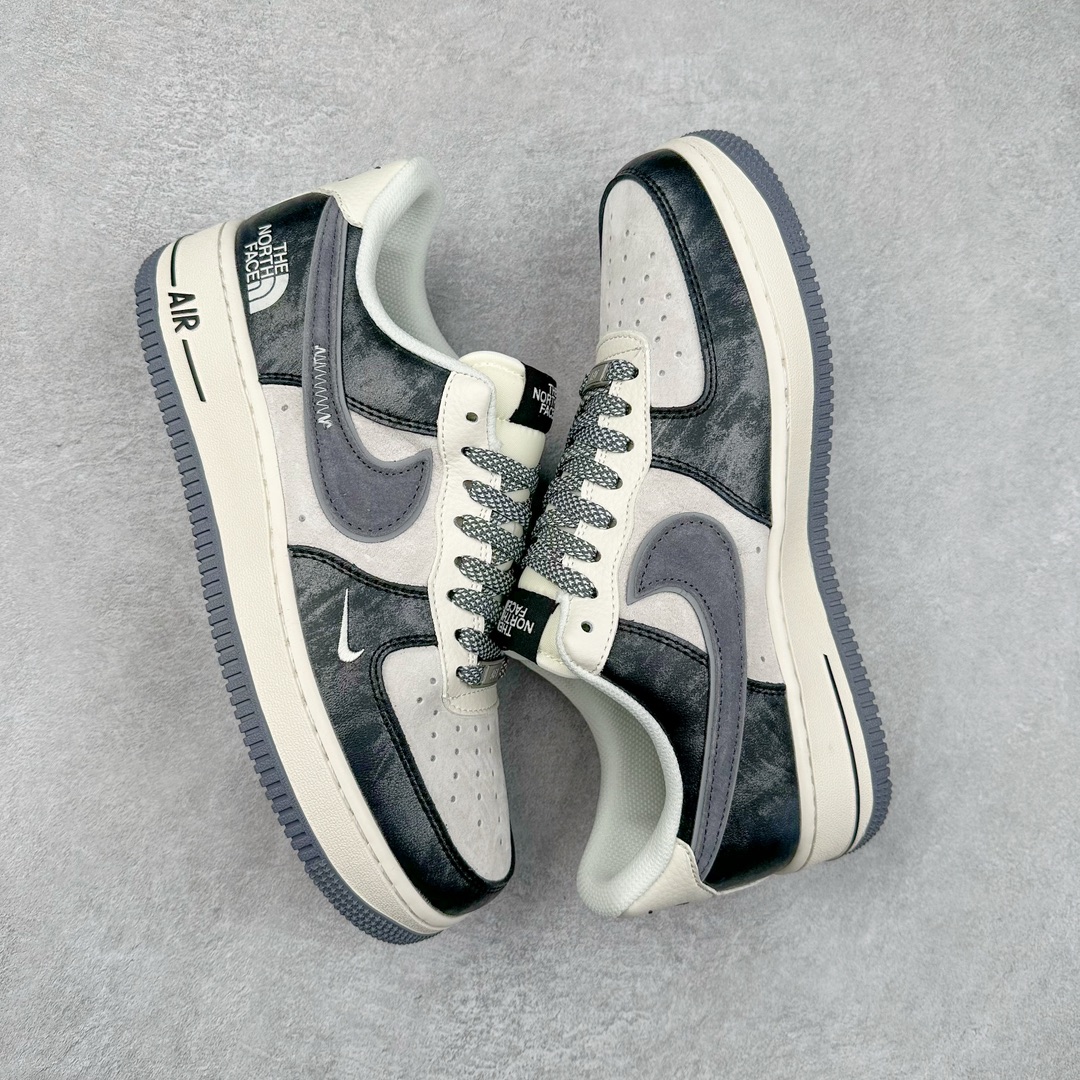 图片[3]-NK Air Force 1´07 Low 空军一号低帮百搭休闲运动板鞋 KK1333-012 柔软、弹性十足的缓震性能和出色的中底设计 横跨复古与现代的外型结合 造就出风靡全球 三十多年的Force 1 直到今天还深受青睐 尺码：36 36.5 37.5 38 38.5 39 40 40.5 41 42 42.5 43 44 44.5 45-选品中心