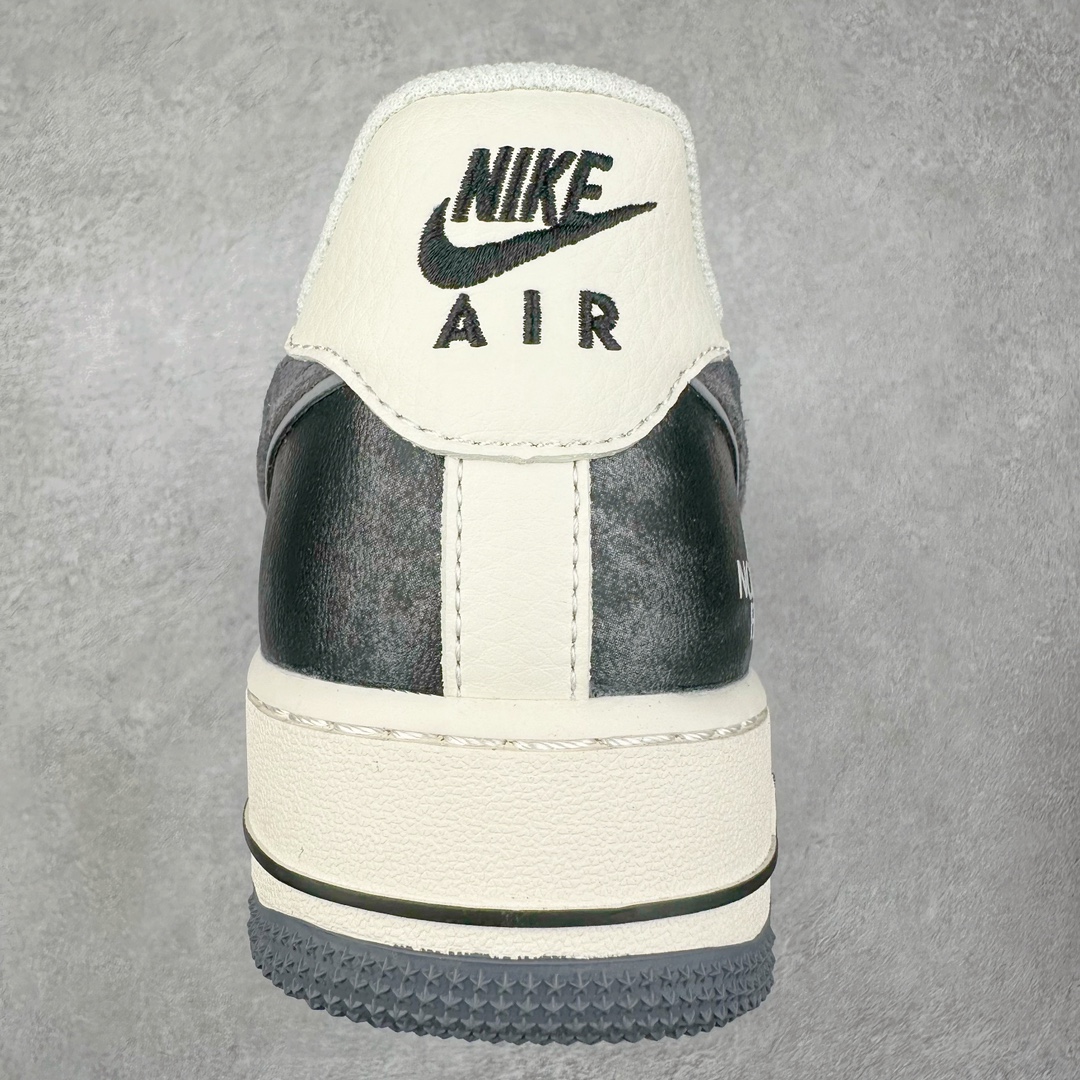 图片[8]-NK Air Force 1´07 Low 空军一号低帮百搭休闲运动板鞋 KK1333-012 柔软、弹性十足的缓震性能和出色的中底设计 横跨复古与现代的外型结合 造就出风靡全球 三十多年的Force 1 直到今天还深受青睐 尺码：36 36.5 37.5 38 38.5 39 40 40.5 41 42 42.5 43 44 44.5 45-选品中心