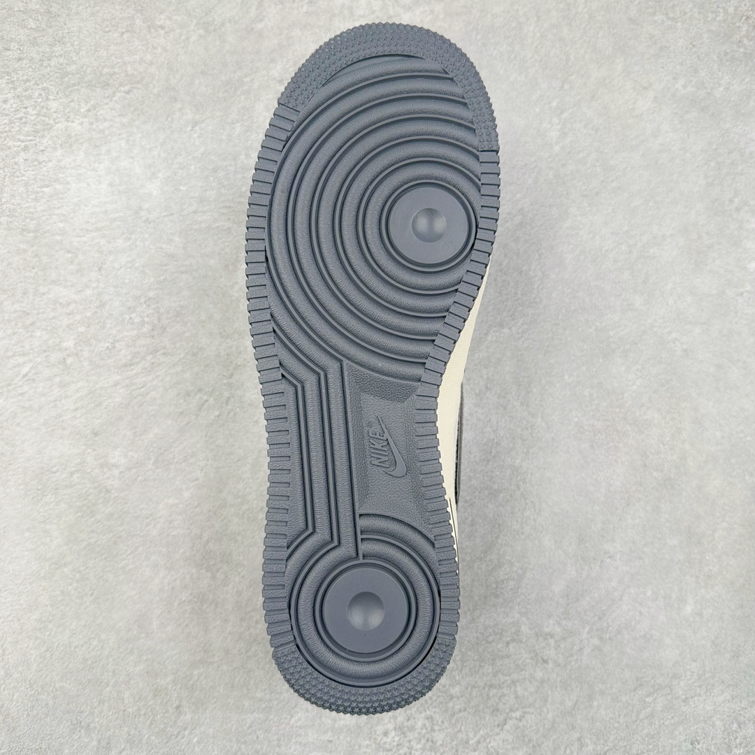 图片[9]-NK Air Force 1´07 Low 空军一号低帮百搭休闲运动板鞋 KK1333-012 柔软、弹性十足的缓震性能和出色的中底设计 横跨复古与现代的外型结合 造就出风靡全球 三十多年的Force 1 直到今天还深受青睐 尺码：36 36.5 37.5 38 38.5 39 40 40.5 41 42 42.5 43 44 44.5 45-选品中心