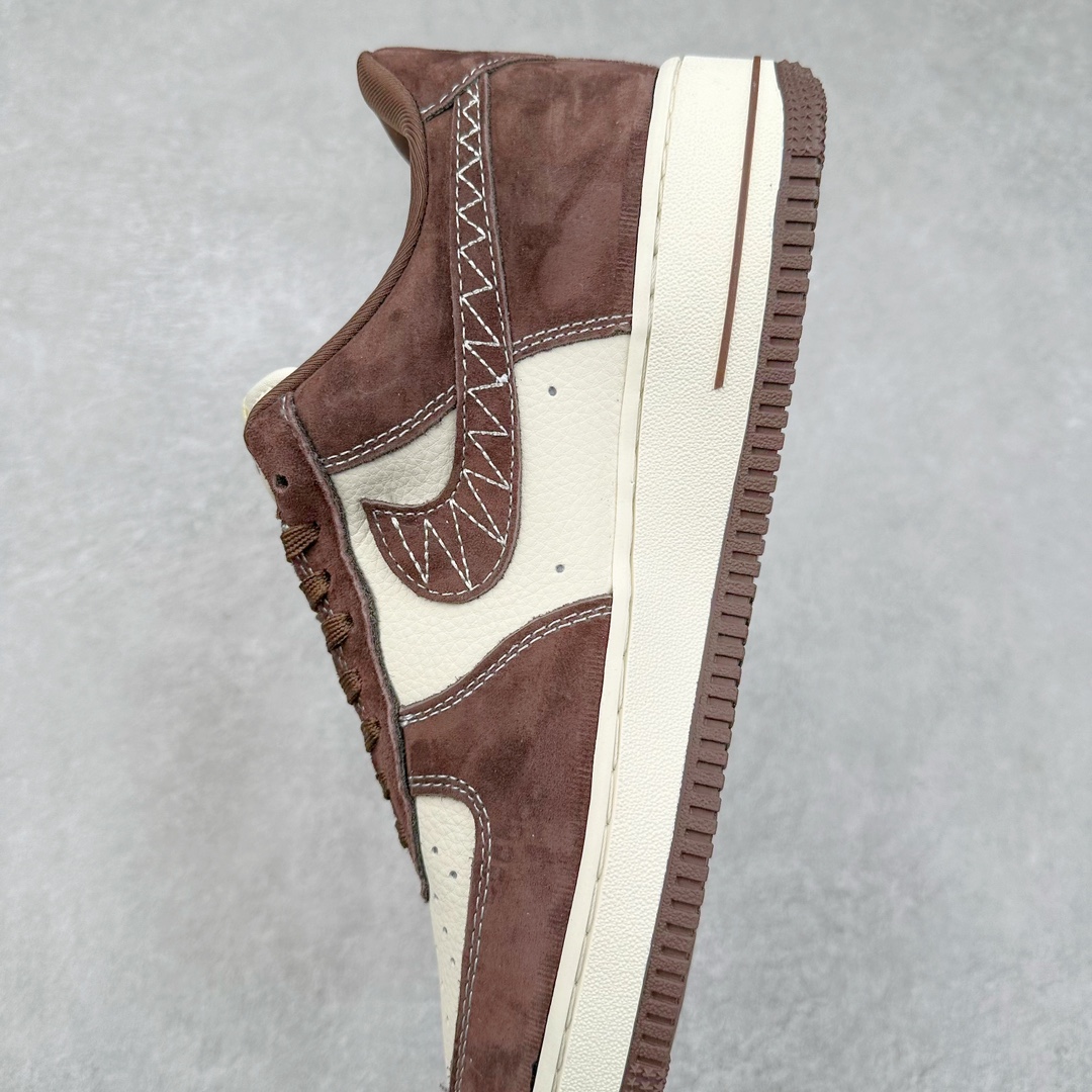 图片[7]-NK Air Force 1´07 Low 空军一号低帮百搭休闲运动板鞋 DM6688-004 柔软、弹性十足的缓震性能和出色的中底设计 横跨复古与现代的外型结合 造就出风靡全球 三十多年的Force 1 直到今天还深受青睐 尺码：36 36.5 37.5 38 38.5 39 40 40.5 41 42 42.5 43 44 44.5 45-选品中心