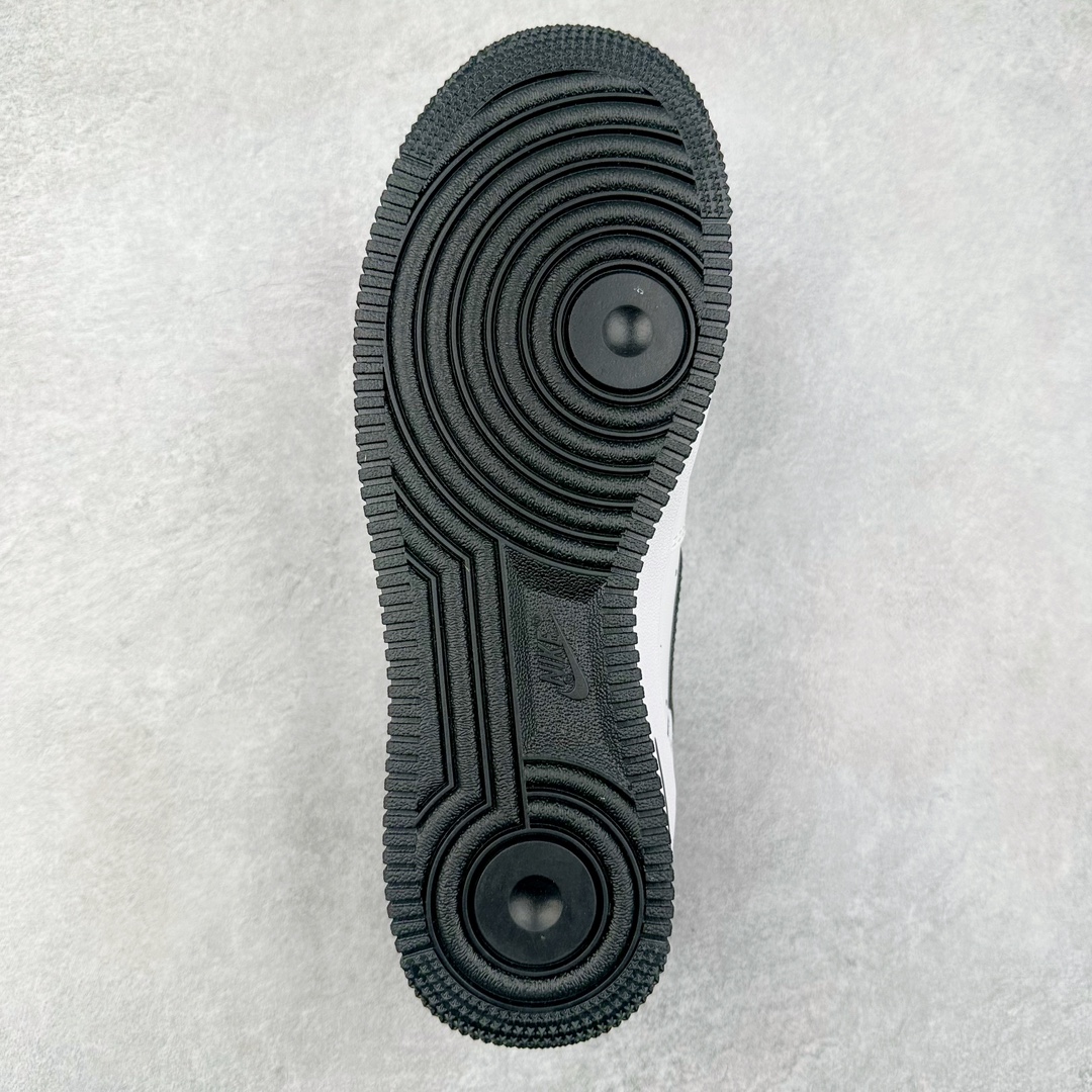 图片[9]-NK Air Force 1´07 Low 空军一号低帮百搭休闲运动板鞋 DH7561-220 柔软、弹性十足的缓震性能和出色的中底设计 横跨复古与现代的外型结合 造就出风靡全球 三十多年的Force 1 直到今天还深受青睐 尺码：36 36.5 37.5 38 38.5 39 40 40.5 41 42 42.5 43 44 44.5 45-选品中心