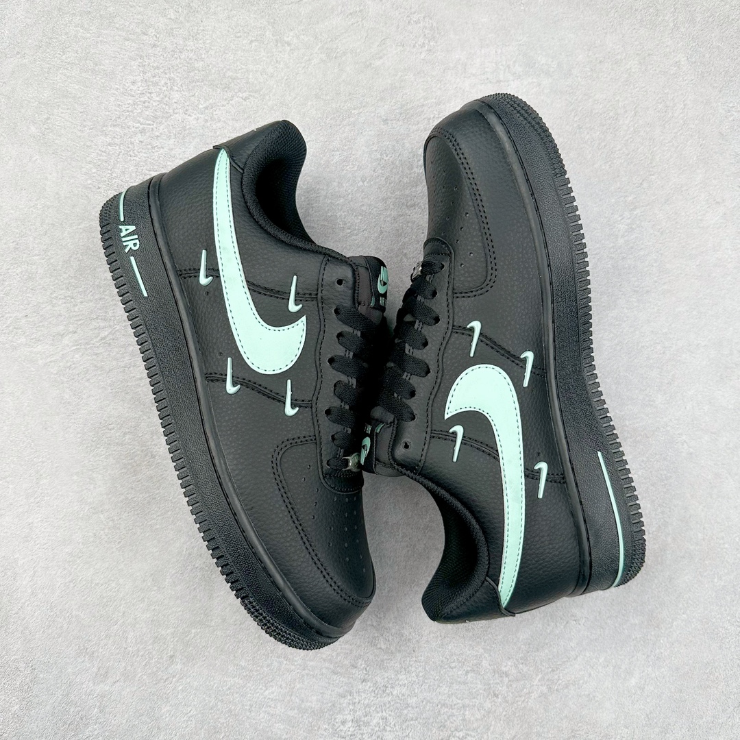 图片[3]-NK Air Force 1´07 Low 空军一号低帮百搭休闲运动板鞋 CW2288-111 柔软、弹性十足的缓震性能和出色的中底设计 横跨复古与现代的外型结合 造就出风靡全球 三十多年的Force 1 直到今天还深受青睐 尺码：36 36.5 37.5 38 38.5 39 40 40.5 41 42 42.5 43 44 44.5 45-选品中心