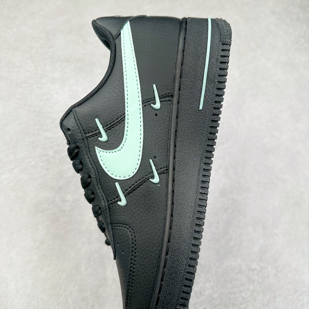 图片[6]-NK Air Force 1´07 Low 空军一号低帮百搭休闲运动板鞋 CW2288-111 柔软、弹性十足的缓震性能和出色的中底设计 横跨复古与现代的外型结合 造就出风靡全球 三十多年的Force 1 直到今天还深受青睐 尺码：36 36.5 37.5 38 38.5 39 40 40.5 41 42 42.5 43 44 44.5 45-选品中心