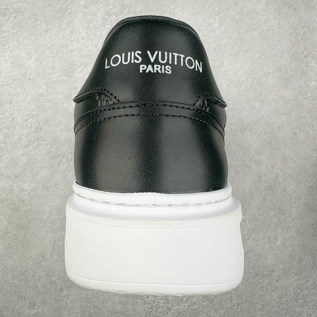 图片[8]-Louis vuitton beverly hills男士经典休闲运动鞋 款式为柔软牛皮革描摹经典 monogram 印花，塑造优雅鞋面。橡胶外底厚实而不失轻盈，其上点缀路易威登标识压纹。加衬内底和科技内衬再度升级舒适体验。意大利进口小牛皮内里高档舒适，原版大底轻盈耐磨！纯手工制作，细节决定品质 路易威登 -高端品质 原单-鞋面：🔝纳帕小牛皮、高周波品牌logo-内里：高弹力帆布布匹，牛皮垫脚-大底：超轻🌲tpu发泡🌲成型大底-超高品控·做工精细：凸显(高端·贵气·档次) 尺码：38-45-选品中心