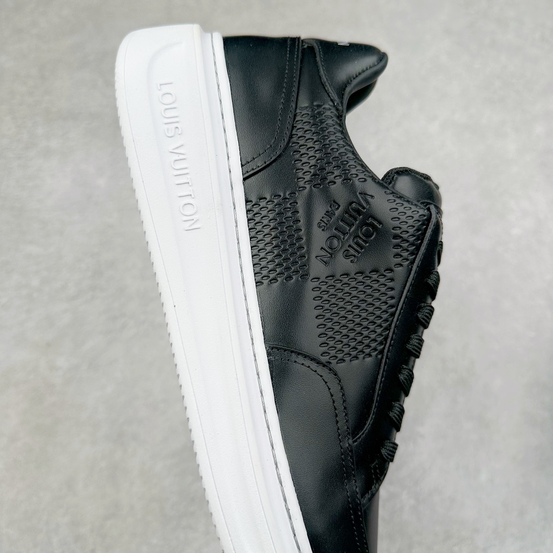 图片[6]-Louis vuitton beverly hills男士经典休闲运动鞋 款式为柔软牛皮革描摹经典 monogram 印花，塑造优雅鞋面。橡胶外底厚实而不失轻盈，其上点缀路易威登标识压纹。加衬内底和科技内衬再度升级舒适体验。意大利进口小牛皮内里高档舒适，原版大底轻盈耐磨！纯手工制作，细节决定品质 路易威登 -高端品质 原单-鞋面：🔝纳帕小牛皮、高周波品牌logo-内里：高弹力帆布布匹，牛皮垫脚-大底：超轻🌲tpu发泡🌲成型大底-超高品控·做工精细：凸显(高端·贵气·档次) 尺码：38-45-选品中心