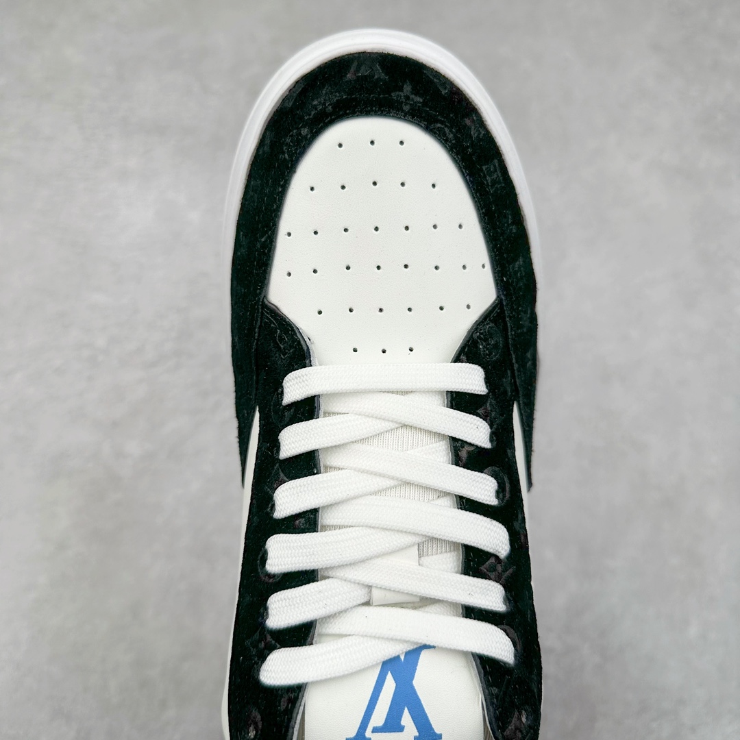 图片[4]-Louis vuitton beverly hills男士经典休闲运动鞋 款式为柔软牛皮革描摹经典 monogram 印花，塑造优雅鞋面。橡胶外底厚实而不失轻盈，其上点缀路易威登标识压纹。加衬内底和科技内衬再度升级舒适体验。意大利进口小牛皮内里高档舒适，原版大底轻盈耐磨！纯手工制作，细节决定品质 路易威登 -高端品质 原单-鞋面：🔝纳帕小牛皮、高周波品牌logo-内里：高弹力帆布布匹，牛皮垫脚-大底：超轻🌲tpu发泡🌲成型大底-超高品控·做工精细：凸显(高端·贵气·档次) 尺码：38-45-选品中心