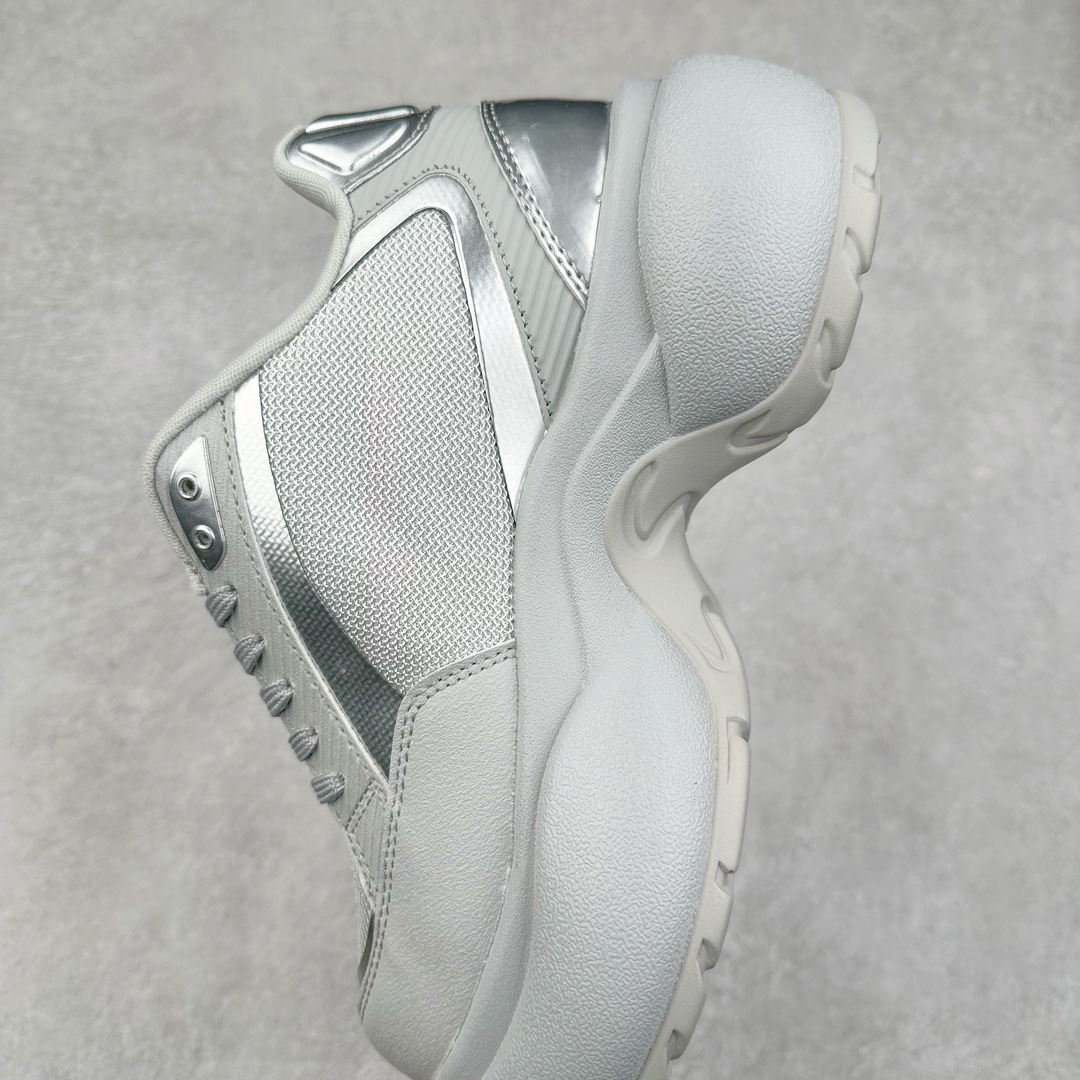 图片[7]-SMFK 2024最新火爆增高小白鞋板鞋 SMFK成立于2016年 一直在做中国品牌 中国设计 中国制造 品牌注重舒适和体验 在设计上追求unisex free size design for all并且尝试一些关于SMFK的风格 在乎每个产品的细节开发 很多部分我们采用手工制作 在相同中又存在不同 不破不立 尺码：35 36 37 38 39 40-选品中心