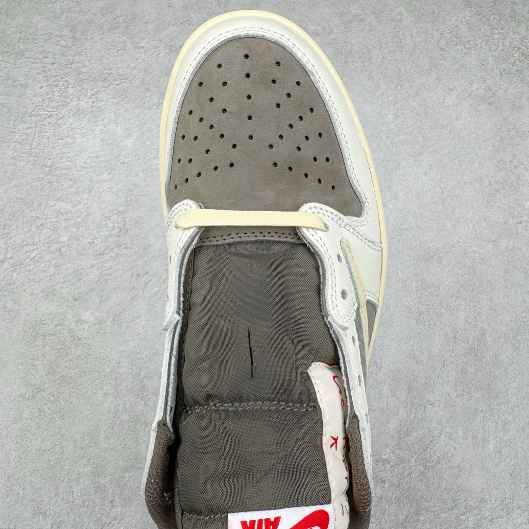 图片[4]-＃XC纯原福利 Travis Scott x Air Jordan AJ1 Low OG SP TS联名倒钩3.0低帮 白棕色 DM7866-162 工厂整单全码套现 清远全套加持 XC原厂全套原楦原纸板冲刀磨具开发 原厂皮料加持 原厂港宝加持定型后跟R度完美 同源原厂电绣 鬼脸飞翼针数密度立体效果一致 百分百一致原鞋 原厂拉帮工艺 针距密度一致 后跟弧度收口自然不对折 极致一眼正品既视感 进口玻璃冲刀皮料裁剪零毛边 全鞋电脑针车工艺 品控清洁度最高QC检验标准 免检产品 原厂订购鞋盒、鞋标、防尘纸、鞋撑、鞋带 追求极致的原厂味道 尺码：36 36.5 37.5 38 38.5 39 40 40.5 41 42 42.5 43 44 44.5 45 46 47.5-选品中心