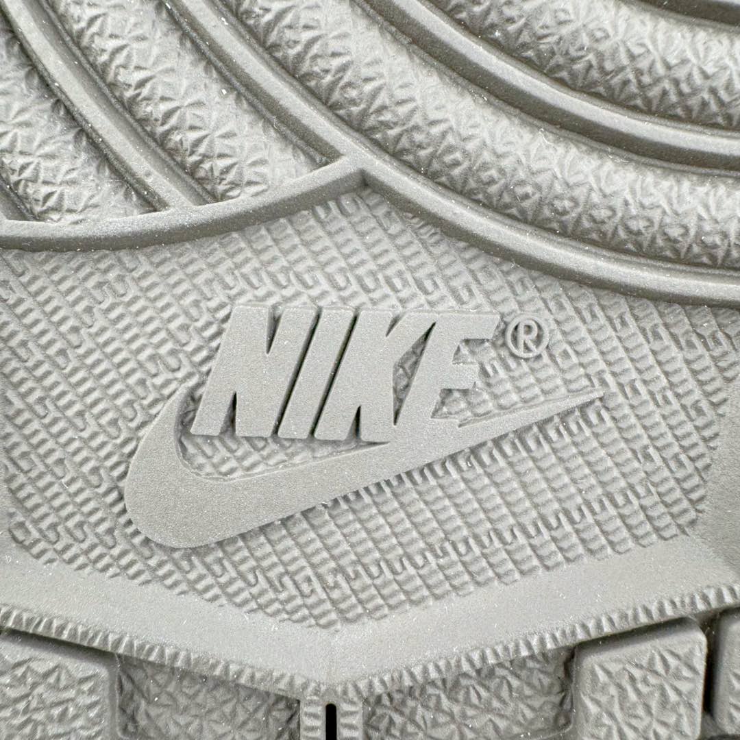 图片[22]-＃XC纯原福利 Travis Scott x Air Jordan AJ1 Low OG SP TS联名倒钩3.0低帮 白棕色 DM7866-162 工厂整单全码套现 清远全套加持 XC原厂全套原楦原纸板冲刀磨具开发 原厂皮料加持 原厂港宝加持定型后跟R度完美 同源原厂电绣 鬼脸飞翼针数密度立体效果一致 百分百一致原鞋 原厂拉帮工艺 针距密度一致 后跟弧度收口自然不对折 极致一眼正品既视感 进口玻璃冲刀皮料裁剪零毛边 全鞋电脑针车工艺 品控清洁度最高QC检验标准 免检产品 原厂订购鞋盒、鞋标、防尘纸、鞋撑、鞋带 追求极致的原厂味道 尺码：36 36.5 37.5 38 38.5 39 40 40.5 41 42 42.5 43 44 44.5 45 46 47.5-选品中心