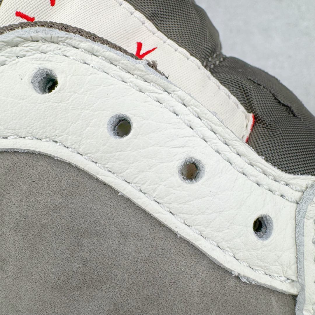 图片[19]-＃XC纯原福利 Travis Scott x Air Jordan AJ1 Low OG SP TS联名倒钩3.0低帮 白棕色 DM7866-162 工厂整单全码套现 清远全套加持 XC原厂全套原楦原纸板冲刀磨具开发 原厂皮料加持 原厂港宝加持定型后跟R度完美 同源原厂电绣 鬼脸飞翼针数密度立体效果一致 百分百一致原鞋 原厂拉帮工艺 针距密度一致 后跟弧度收口自然不对折 极致一眼正品既视感 进口玻璃冲刀皮料裁剪零毛边 全鞋电脑针车工艺 品控清洁度最高QC检验标准 免检产品 原厂订购鞋盒、鞋标、防尘纸、鞋撑、鞋带 追求极致的原厂味道 尺码：36 36.5 37.5 38 38.5 39 40 40.5 41 42 42.5 43 44 44.5 45 46 47.5-选品中心