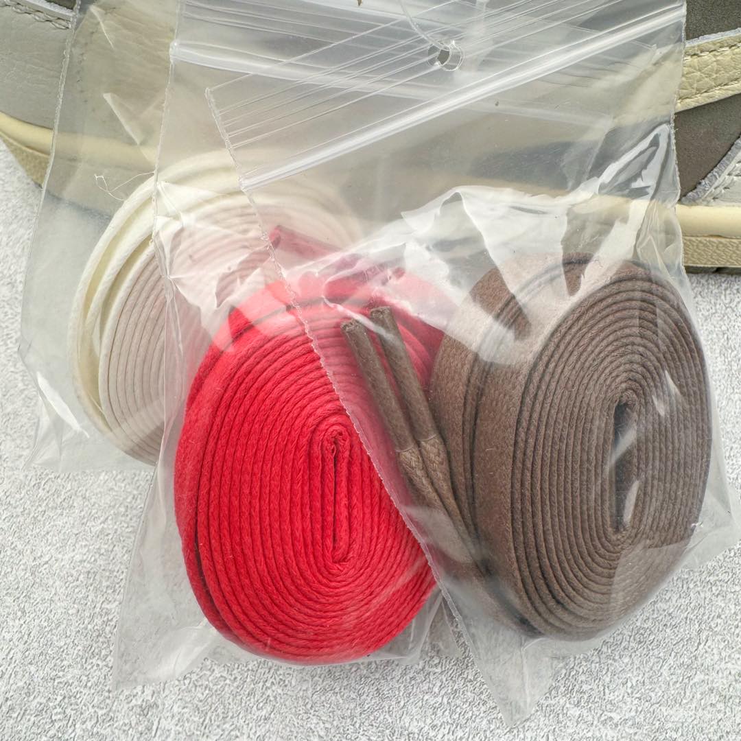 图片[15]-＃XC纯原福利 Travis Scott x Air Jordan AJ1 Low OG SP TS联名倒钩3.0低帮 白棕色 DM7866-162 工厂整单全码套现 清远全套加持 XC原厂全套原楦原纸板冲刀磨具开发 原厂皮料加持 原厂港宝加持定型后跟R度完美 同源原厂电绣 鬼脸飞翼针数密度立体效果一致 百分百一致原鞋 原厂拉帮工艺 针距密度一致 后跟弧度收口自然不对折 极致一眼正品既视感 进口玻璃冲刀皮料裁剪零毛边 全鞋电脑针车工艺 品控清洁度最高QC检验标准 免检产品 原厂订购鞋盒、鞋标、防尘纸、鞋撑、鞋带 追求极致的原厂味道 尺码：36 36.5 37.5 38 38.5 39 40 40.5 41 42 42.5 43 44 44.5 45 46 47.5-选品中心