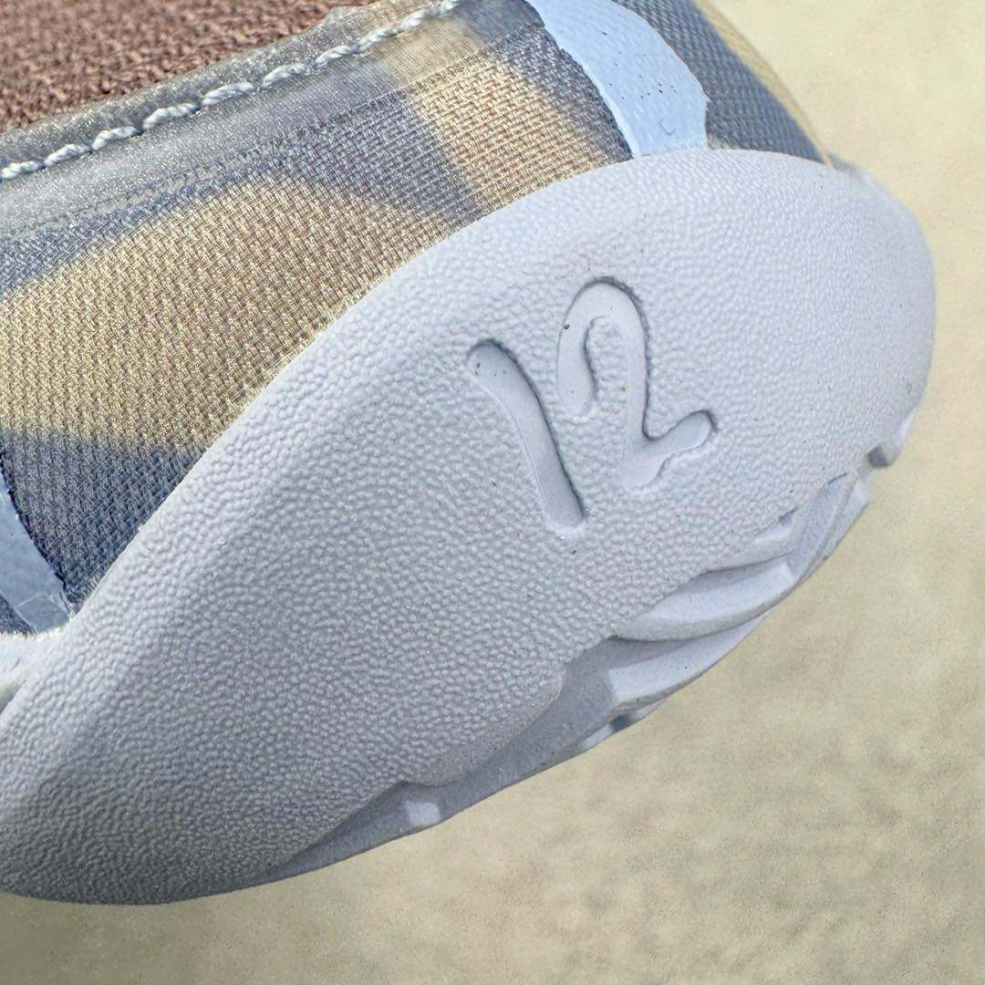 图片[16]-＃灭世 NK Ja 1 莫兰特一代实战篮球鞋 母校名人堂蓝色 IB4007-900 实战属性直接拉满 实战天花板上限再度提升 实战亲测-性能体验吊打国产同价位鞋款 增配前掌ZOOM TURBO➕抗扭片➕后掌马蹄ZOOM气垫（正品仅配置前掌长方形zoom气垫）采用科比4代鞋楦以及龙骨数据打造 小科4实至名归（完美解决正品压脚趾问题）鞋身➕鞋头增配高频补强层 提升鞋头以及脚踝支撑性 鞋垫采用科比4代元年高弹缓震垫材质-磨合一场直接贴合脚型 外底加厚2mm 升级止滑配方 磨合一次 抓地原地起飞 最强莫兰特一代有且只在灭世纯原（支持市场任意货品正面PK）真材实料 肉眼可见 革新升级绝非空穴来风 灭世纯原内外兼修 用态度诠释最强实战货品 缓震配置独家革新 实战属性直接拉满 实战天花板上限再度提升 实战亲测-性能体验吊打国产同价位鞋款 增配前掌ZOOM TURBO➕抗扭片➕后掌马蹄ZOOM气垫（正品仅配置前掌长方形zoom气垫）采用科比4代鞋楦以及龙骨数据打造 小科4实至名归（完美解决正品压脚趾问题）鞋身➕鞋头增配高频补强层 提升鞋头以及脚踝支撑性 鞋垫采用科比4代元年高弹缓震垫材质-磨合一场直接贴合脚型 外底加厚2mm 升级止滑配方 磨合一次 抓地原地起飞 最强莫兰特一代有且只在灭世纯原（支持市场任意货品正面PK）真材实料 肉眼可见 革新升级绝非空穴来风 灭世纯原内外兼修 用态度诠释最强实战货品 尺码：39 40 40.5 41 42 42.5 43 44 44.5 45 46-选品中心