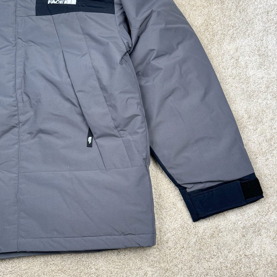 图片[7]-THE NORTH FACE Mountain FW24 Gore-Tex dryvent ULTIMATE 北面山脉系列防水面料刺绣LOGO防风保暖鹅绒连帽含羽绒外套男女同款 The North Face于1966年成立，一直致力于为户外运动员的每一次严酷探索提供专业装备。作为全球户外运动领导品牌，The NorthFace以经过专业运动员测试、适应各类户外需求的产品助力探索者不断超越自我，激发人类潜能。The North Face象征着众多山脉中更冷、更值得挑战的北坡。品牌标志则来自Half Dome，一座位于美国加州Yosemite NationalPark（优胜美地国家公园）里的山峰，中文名字取为「北面」，象征着不畏惧的户外探索精神。1997年，The North Face采用全新的宣传标语「Never Stop Exploring探索永不停止」，体现品牌的探索精神，成为品牌的座右铭。尺码：XS S M L XL 2XL-选品中心