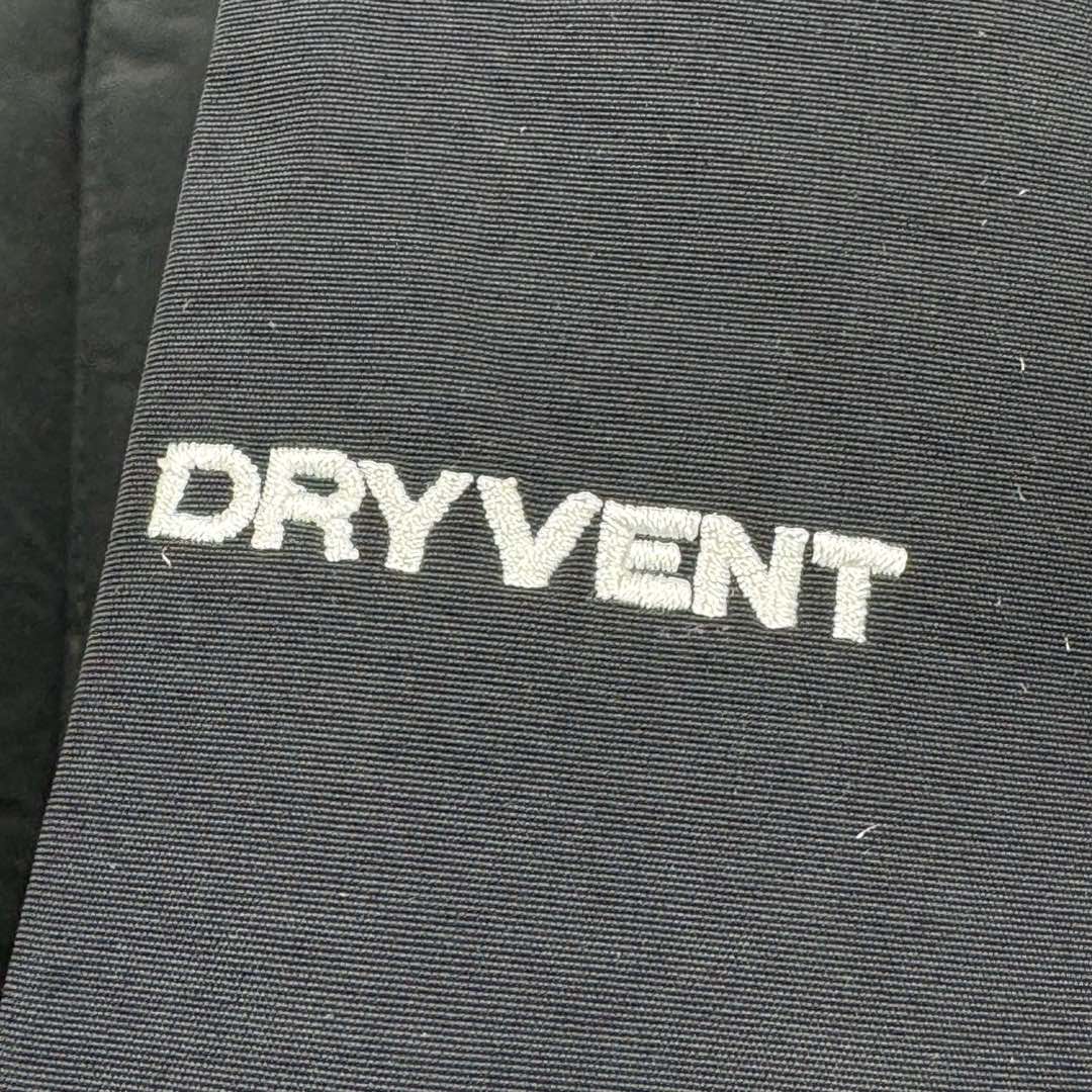 图片[10]-THE NORTH FACE Mountain FW24 Gore-Tex dryvent ULTIMATE 北面山脉系列防水面料刺绣LOGO防风保暖鹅绒连帽含羽绒外套男女同款 The North Face于1966年成立，一直致力于为户外运动员的每一次严酷探索提供专业装备。作为全球户外运动领导品牌，The NorthFace以经过专业运动员测试、适应各类户外需求的产品助力探索者不断超越自我，激发人类潜能。The North Face象征着众多山脉中更冷、更值得挑战的北坡。品牌标志则来自Half Dome，一座位于美国加州Yosemite NationalPark（优胜美地国家公园）里的山峰，中文名字取为「北面」，象征着不畏惧的户外探索精神。1997年，The North Face采用全新的宣传标语「Never Stop Exploring探索永不停止」，体现品牌的探索精神，成为品牌的座右铭。尺码：XS S M L XL 2XL-选品中心