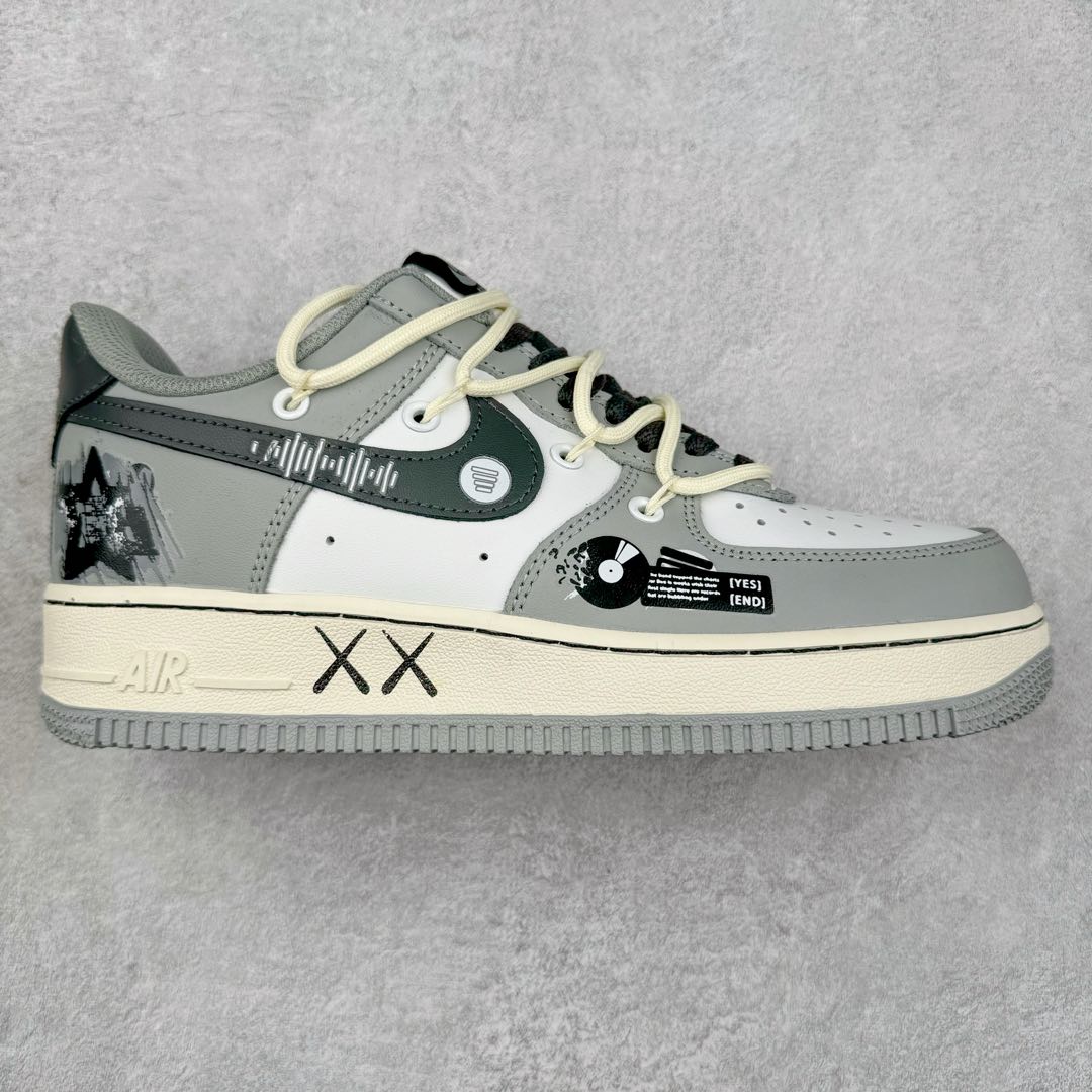 NK Air Force 1 Mid 空军一号中帮高帮百搭休闲运动板鞋 KS6896-666 柔软、弹性十足的缓震性能和出色的中底设计 横跨复古与现代的外型结合 造就出风靡全球三十多年的Force 1 尺码:36 36.5 37.5 38 38.5 39 40 40.5 41 42 42.5 43 44 44.5 45-选品中心