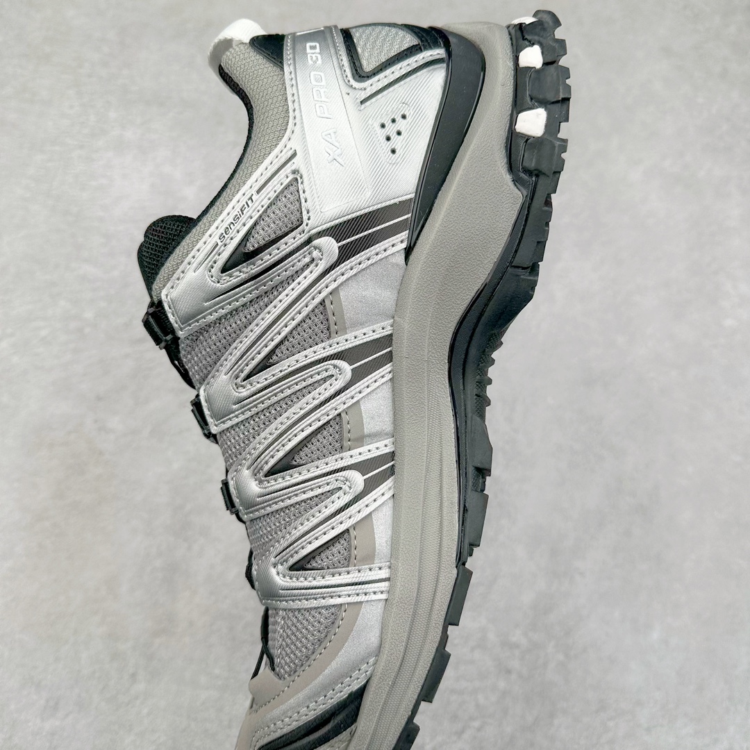 图片[7]-＃X版福利特价 Salomon XA PRO 3D ADV 萨洛蒙户外越野跑鞋 鞋面采用SENSIFIT贴合技术 全方位贴合包裹脚型 鞋跟部鞋底牵引设计 提供强大的抓地性能 更适应野外崎岖不平的道路 其3D ADVANCED CHASSIS底盘 材料轻量大化 钉齿设计更具稳定性、防护性 鞋底易磨损区运用CONTAGRIP高耐磨材料 应对城市硬质路面长距离跑考验 尺码：36 36.5 37.5 38 38.5 39 40 40.5 41 42 42.5 43 44 44.5 45-选品中心
