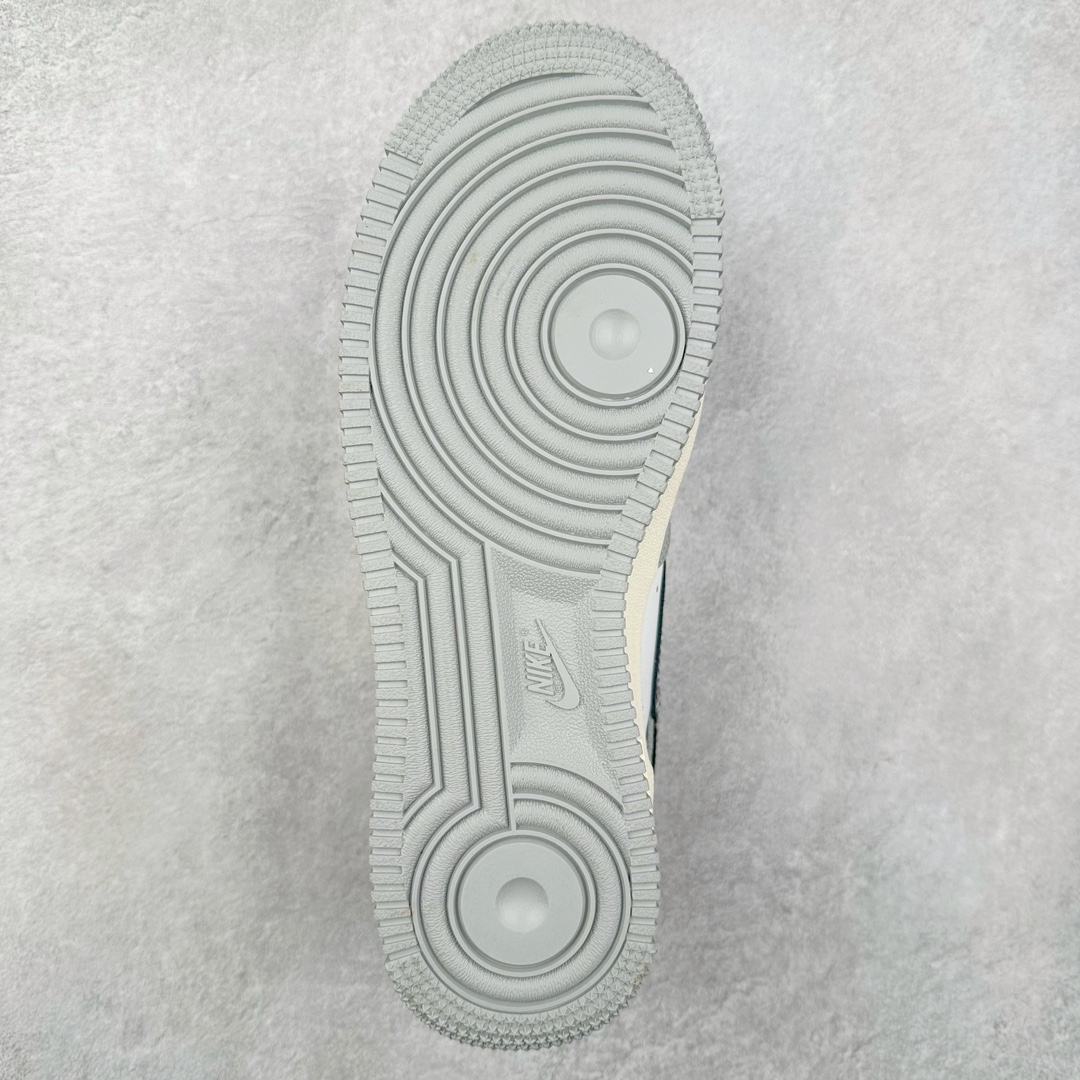 图片[9]-NK Air Force 1 Mid 空军一号中帮高帮百搭休闲运动板鞋 KS6896-666 柔软、弹性十足的缓震性能和出色的中底设计 横跨复古与现代的外型结合 造就出风靡全球三十多年的Force 1 尺码：36 36.5 37.5 38 38.5 39 40 40.5 41 42 42.5 43 44 44.5 45-选品中心