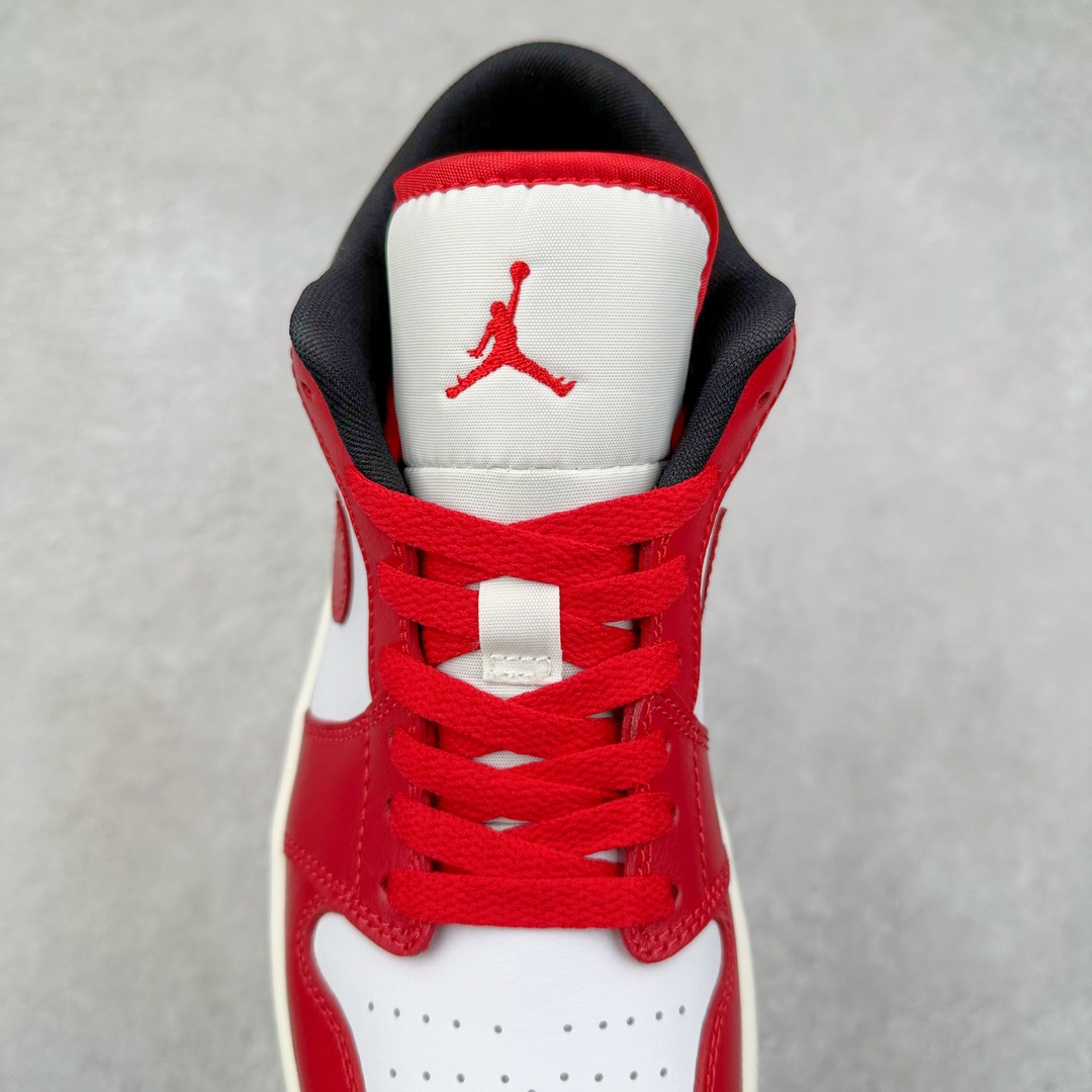 图片[5]-＃纯原福利特价 Air Jordan AJ1 Low 低帮系列 百分百全新货品 零氧化发霉 给足利润空间操作 超乎所想的高性价比 原装楦头纸板开发 完美鞋型 超高清洁度 鞋型不臃肿别扭 原厂内置全掌气垫 A模大底 鞋舌AJ原厂专用牛津布 AJ专用反口珍珠布 原厂无杂质高弹内里海棉 特殊封边弹力鞋带 原鞋开模 拒绝公底 购置公司同步原材料 都有细节原汁原味 忠于原版 尺码：36 36.5 37.5 38 38.5 39 40 40.5 41 42 42.5 43 44 44.5 45 46-选品中心