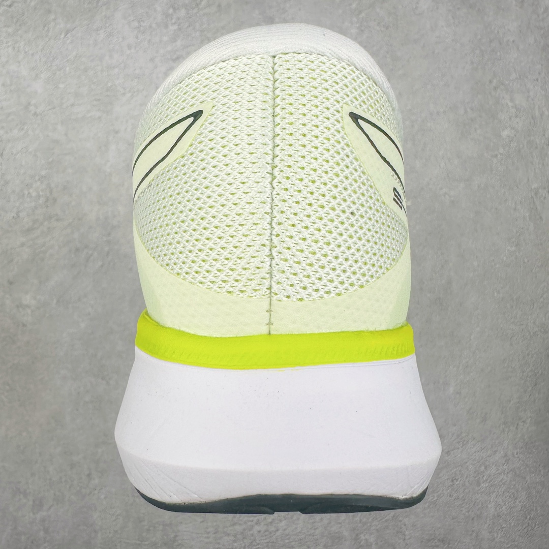 图片[8]-Asics S4 亚瑟士防滑耐磨低帮跑步鞋 ASICS（亚瑟士）是日本实业家鬼冢喜八郎创立的跑鞋运动品牌，名字想法源自著名的拉丁谚语“AnimaSana In Corpore Sano”为“健全的精神寓于强健的体魄”。正如其名字的含义，ASICS亚瑟士一直坚信保持身体的健康与活力是打造健康快乐的生活方式的最佳途径。亚瑟士的跑鞋、篮球鞋等系列集专业与美貌于一身，拥有极高的热度。2016年，ASICS在“2016年日本最佳全球品牌”排行榜名列第17名。尺码：36 37 37.5 38 39 39.5 40.5 41.5 42 42.5 43.5 44 44.5 45-选品中心