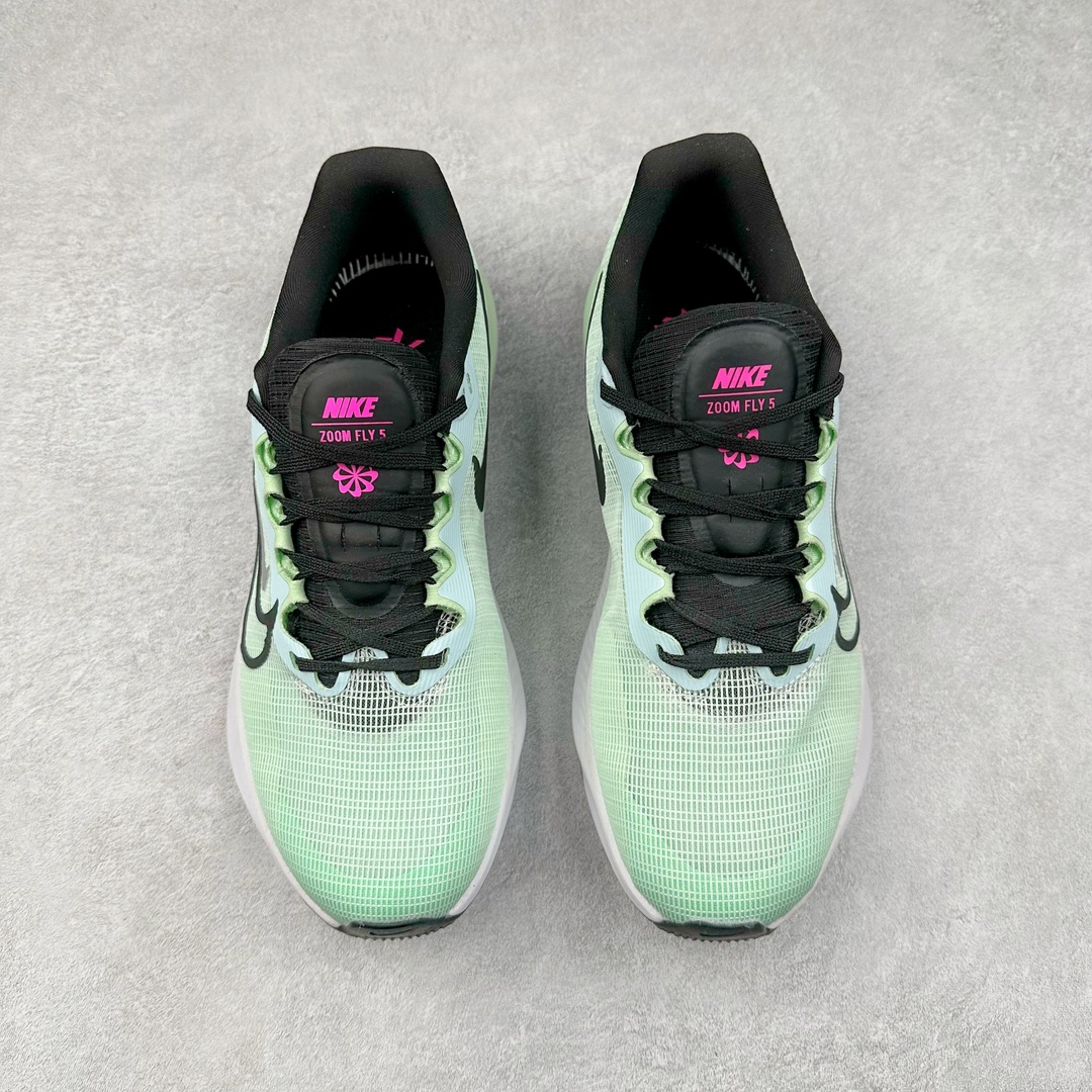 图片[2]-＃特价福利 NK Zoom Fly 5 飞行5代马拉松系列低帮透气休闲运动慢跑鞋 NK旗下跑鞋阵容持续迎来新成员 今回正式登场的鞋型为 Zoom Fly 5 全鞋大量采用回收材料制成 鞋面搭载创新 Flyknit 技术打造的编织网眼 同时考量了舒适、性能与可持续性 采用大型 ZoomX 中底与 Swoosh 徽标注入等变化 鞋侧还有「Push Limits + Break Barriers」字样叙述 尺码：36 36.5 37.5 38 38.5 39 40 40.5 41 42 42.5 43 44 44.5 45-选品中心