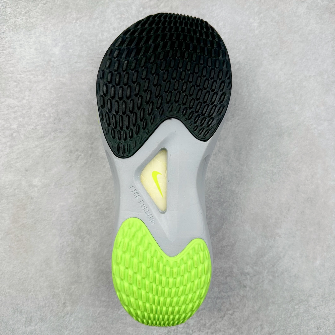 图片[9]-＃特价福利 NK Zoom Fly 5 飞行5代马拉松系列低帮透气休闲运动慢跑鞋 NK旗下跑鞋阵容持续迎来新成员 今回正式登场的鞋型为 Zoom Fly 5 全鞋大量采用回收材料制成 鞋面搭载创新 Flyknit 技术打造的编织网眼 同时考量了舒适、性能与可持续性 采用大型 ZoomX 中底与 Swoosh 徽标注入等变化 鞋侧还有「Push Limits + Break Barriers」字样叙述 尺码：36 36.5 37.5 38 38.5 39 40 40.5 41 42 42.5 43 44 44.5 45-选品中心