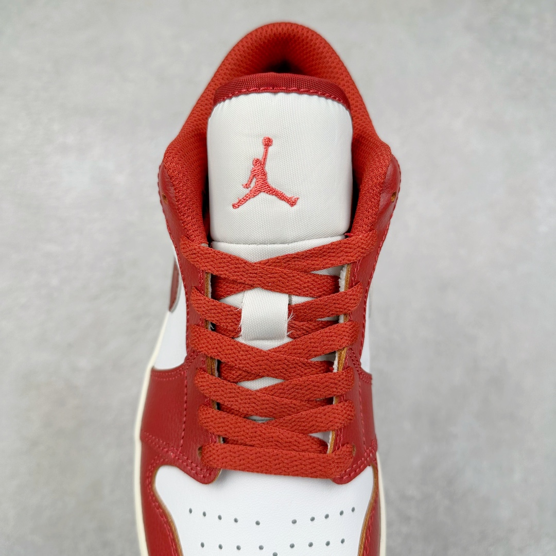 图片[5]-＃纯原福利特价 Air Jordan AJ1 Low 低帮系列 百分百全新货品 零氧化发霉 给足利润空间操作 超乎所想的高性价比 原装楦头纸板开发 完美鞋型 超高清洁度 鞋型不臃肿别扭 原厂内置全掌气垫 A模大底 鞋舌AJ原厂专用牛津布 AJ专用反口珍珠布 原厂无杂质高弹内里海棉 特殊封边弹力鞋带 原鞋开模 拒绝公底 购置公司同步原材料 都有细节原汁原味 忠于原版 尺码：36 36.5 37.5 38 38.5 39 40 40.5 41 42 42.5 43 44 44.5 45 46-选品中心