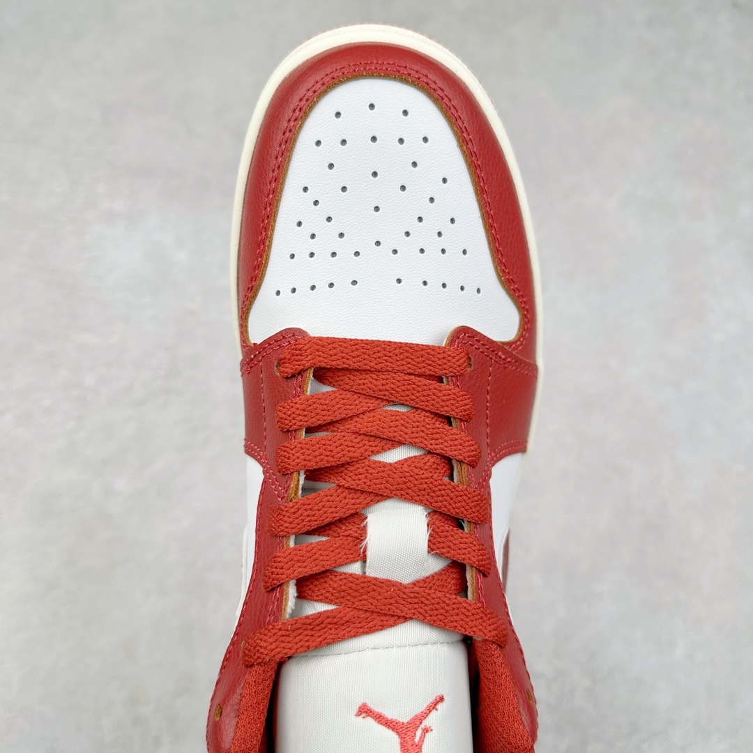 图片[4]-＃纯原福利特价 Air Jordan AJ1 Low 低帮系列 百分百全新货品 零氧化发霉 给足利润空间操作 超乎所想的高性价比 原装楦头纸板开发 完美鞋型 超高清洁度 鞋型不臃肿别扭 原厂内置全掌气垫 A模大底 鞋舌AJ原厂专用牛津布 AJ专用反口珍珠布 原厂无杂质高弹内里海棉 特殊封边弹力鞋带 原鞋开模 拒绝公底 购置公司同步原材料 都有细节原汁原味 忠于原版 尺码：36 36.5 37.5 38 38.5 39 40 40.5 41 42 42.5 43 44 44.5 45 46-选品中心