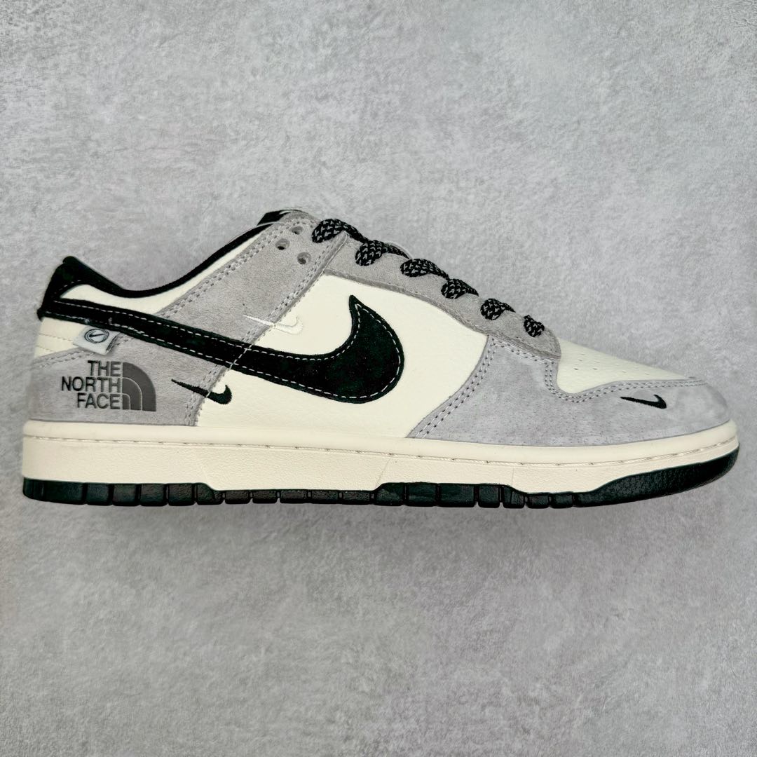 NK Dunk Low 定制配色 XX3168-108 大厂出品 极力推荐 原装头层材料 独家版型蒸餾加工帶來的是更好的视觉和脚感体验大厂纯原品质出货 清洁度 电绣工艺 皮料切割干净无任何毛边 细节完美 尺码：36 36.5 37.5 38 38.5 39 40 40.5 41 42 42.5 43 44 44.5 45 46 47.5-选品中心