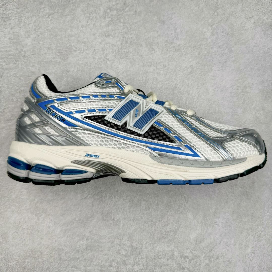 ＃M3纯原 New Balance M1906R NB新百伦系列复古老爹风休闲运动慢跑鞋 日韩出口特供订单 全网最全配色 配套商长期套现长期补货 全新货品 正常出厂触屏不到的单价 超级跑量款 全套原楦原纸板原厂数据开发 进口三明治网面 原装进口翻毛皮料正确绒感卡色 正确中底拉帮中底网布细节 采用轻质牛剖革拼接透气网眼衬垫织物鞋面材质 T-Beam大底提供足步弓支撑 保持步态稳定 后跟搭载外露缓震胶 鞋身整体以各种深浅不一的灰色覆盖 鞋头以淡蓝色调装饰 网眼衬垫通过不规律的色块实现做旧的美感 泛黄的鞋底更是进一步增添了复古气息 尺码：36 37 37.5 38 38.5 39.5 40 40.5 41.5 42 42.5 43 44 45-选品中心