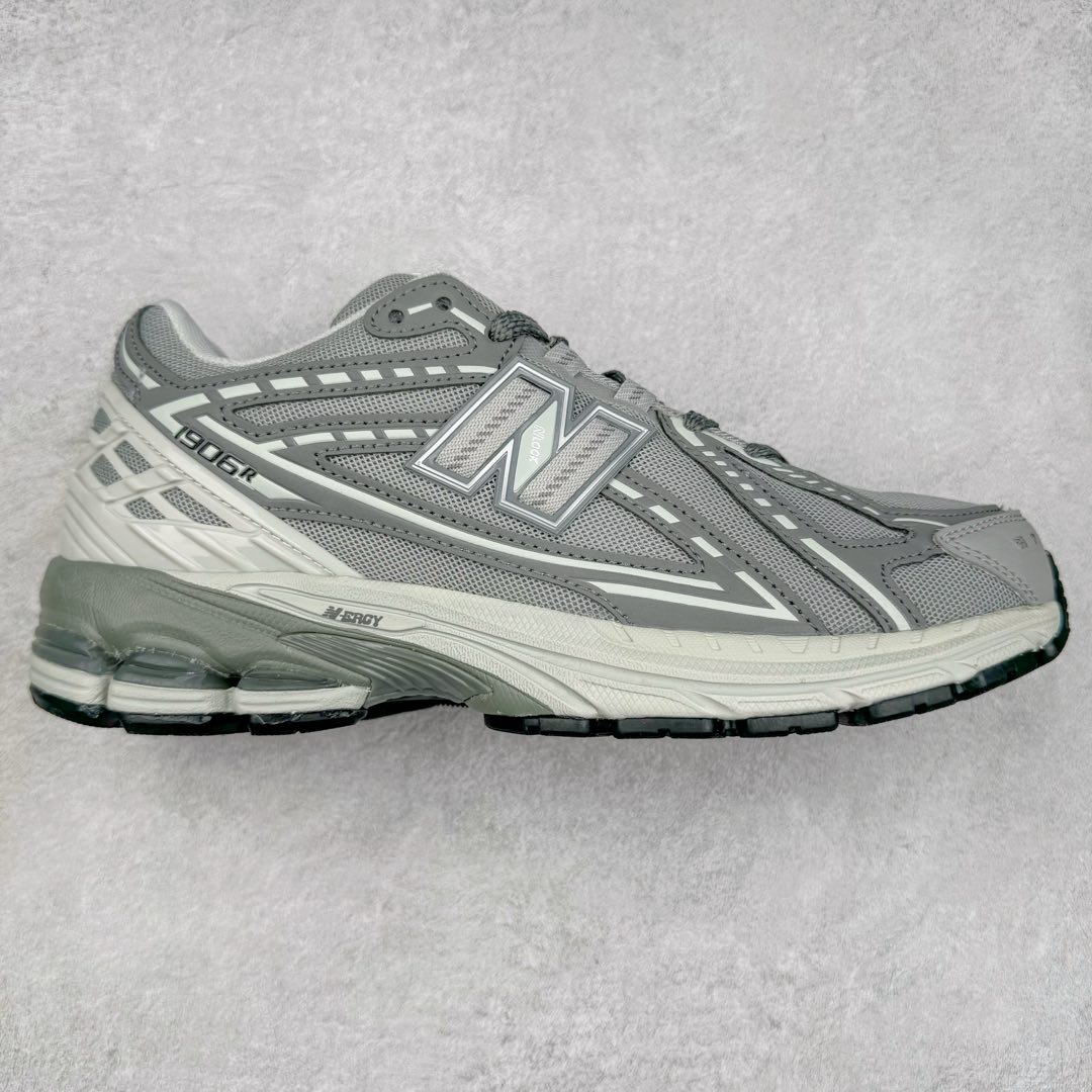 ＃M3纯原 New Balance M1906R NB新百伦系列复古老爹风休闲运动慢跑鞋 日韩出口特供订单 全网最全配色 配套商长期套现长期补货 全新货品 正常出厂触屏不到的单价 超级跑量款 全套原楦原纸板原厂数据开发 进口三明治网面 原装进口翻毛皮料正确绒感卡色 正确中底拉帮中底网布细节 采用轻质牛剖革拼接透气网眼衬垫织物鞋面材质 T-Beam大底提供足步弓支撑 保持步态稳定 后跟搭载外露缓震胶 鞋身整体以各种深浅不一的灰色覆盖 鞋头以淡蓝色调装饰 网眼衬垫通过不规律的色块实现做旧的美感 泛黄的鞋底更是进一步增添了复古气息 尺码：36 37 37.5 38 38.5 39.5 40 40.5 41.5 42 42.5 43 44 45-选品中心