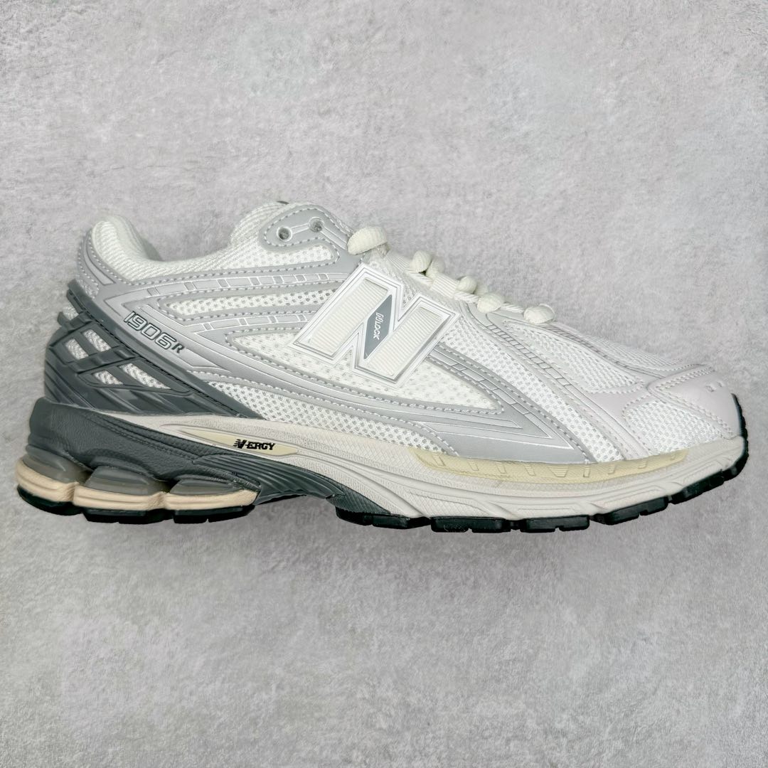 图片[3]-＃M3纯原 New Balance M1906R NB新百伦系列复古老爹风休闲运动慢跑鞋 日韩出口特供订单 全网最全配色 配套商长期套现长期补货 全新货品 正常出厂触屏不到的单价 超级跑量款 全套原楦原纸板原厂数据开发 进口三明治网面 原装进口翻毛皮料正确绒感卡色 正确中底拉帮中底网布细节 采用轻质牛剖革拼接透气网眼衬垫织物鞋面材质 T-Beam大底提供足步弓支撑 保持步态稳定 后跟搭载外露缓震胶 鞋身整体以各种深浅不一的灰色覆盖 鞋头以淡蓝色调装饰 网眼衬垫通过不规律的色块实现做旧的美感 泛黄的鞋底更是进一步增添了复古气息 尺码：36 37 37.5 38 38.5 39.5 40 40.5 41.5 42 42.5 43 44 45-选品中心