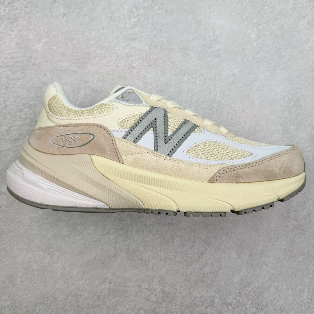 图片[6]-＃K版纯原 New Balance M990GL6 新百伦NB990V6 第六代总统复古慢跑鞋 这是一双极具现代感设计的复古跑鞋 990v6 鞋面大部分面积依旧采用麂皮和织物材质覆盖 从各种细节上看也还是有点 990v5 的影子 但相比 990v5 990v6 鞋面各种材质的拼接会更加复杂 这次 990v6 最大的改变相信大家应该也发现了 就是看上去貌似比 990v4 和 990v5 两代鞋款加起来还要厚的鞋底 其实这是 New Balance 首次采用的三重缓震组合鞋底 除了之前就有的 ABZORB 缓震科技和 ENCAP 中底 这次新加入了 FuelCell 缓震科技 看来舒适度和增高度 都要更上一层楼呀 990v6 的侧标 Logo 设计少见地没有印在绒面皮革上 而是置于网眼面料以及横跨鞋身的皮革织带之上 同时鞋舌上的标签设计并没有延用此前 990v4 和 990v5 采用的样式设计 而是采用了一种新的类似于三角徽章的设计 所以对于鞋款上的更新变化 既有延续经典的设计 也有创新性的改变 尺码：36 37 37.5 38 38.5 39 40 40.5 41.5 42 42.5 43 44 44.5 45-选品中心