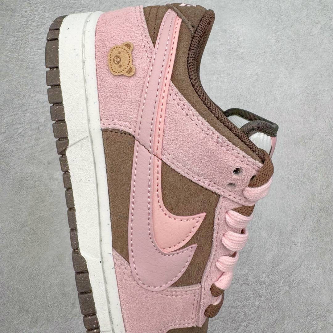 图片[5]-＃CS NK Dunk Low SE 85 双钩复古休闲板鞋 HV1799-161 口碑大厂出品 品控大底版型不断改良更新品质稳定 全套原纸板楦头开发 确保原汁原味 完美呈现DUNK版型 原厂玻璃冲刀 超高清洁度 全鞋零毛边皮料切割 采用绒面革材质 鞋身左右侧均配有皮革质双 Swoosh 兰色搭配上白色 85年纪念标放在鞋舌的位置 简洁干净的配色设计 绝对是日常出街上脚的不二选择 尺码：36 36.5 37.5 38 38.5 39 40 40.5 41 42 42.5 43 44 44.5 45 46-选品中心