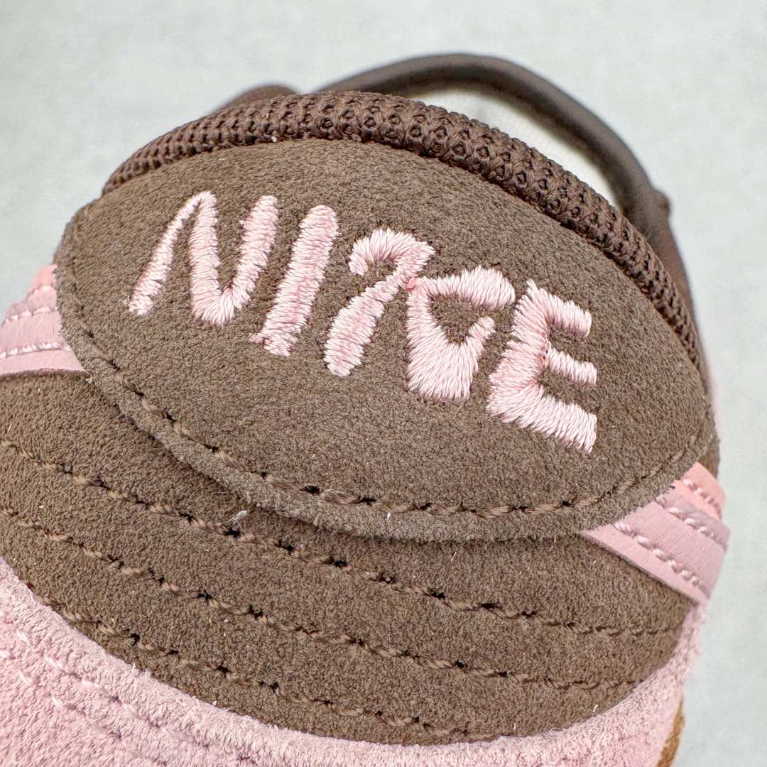 图片[15]-＃CS NK Dunk Low SE 85 双钩复古休闲板鞋 HV1799-161 口碑大厂出品 品控大底版型不断改良更新品质稳定 全套原纸板楦头开发 确保原汁原味 完美呈现DUNK版型 原厂玻璃冲刀 超高清洁度 全鞋零毛边皮料切割 采用绒面革材质 鞋身左右侧均配有皮革质双 Swoosh 兰色搭配上白色 85年纪念标放在鞋舌的位置 简洁干净的配色设计 绝对是日常出街上脚的不二选择 尺码：36 36.5 37.5 38 38.5 39 40 40.5 41 42 42.5 43 44 44.5 45 46-选品中心