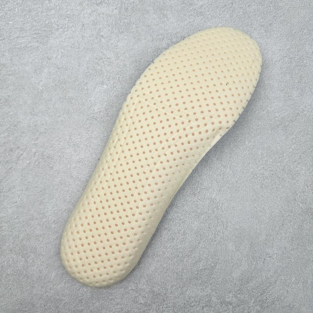 图片[12]-＃DG纯原 Rick Owens Drkshdw 瑞克·欧文斯低帮时尚运动板鞋 马毛黑白 二级市场已经7K以上 平台客户随意卖四位数 RO广东原厂出品 纯原天花板 原版一比一复刻 冲正绝不翻车 还原度达到百分之98以上 原楦开发纸版版型 ZP拆解原版1：1复模裁片纸版 力求做到0错位 这样才能达到和zp一致的鞋型味道 采用进口cnc数控机床开发对版独家tpu奶香大底 区别于市场所有版本 zp同源全头层粒面小牛皮 达到和zp一致手感 原厂进口细纹布 万邦订购原厂高弹粉红色海绵 内里搭配软质细腻羊皮 TPU高密度大底 软硬度透光度高已经测试和原版一致 尺码：36 37 38 39 40 41 42 43 44 45 46-选品中心