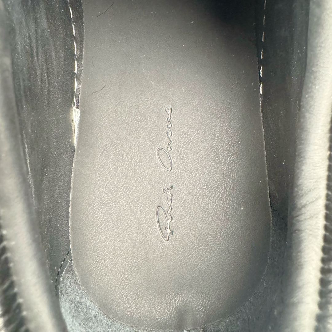 图片[11]-＃DG纯原 Rick Owens Drkshdw 瑞克·欧文斯低帮时尚运动板鞋 马毛黑白 二级市场已经7K以上 平台客户随意卖四位数 RO广东原厂出品 纯原天花板 原版一比一复刻 冲正绝不翻车 还原度达到百分之98以上 原楦开发纸版版型 ZP拆解原版1：1复模裁片纸版 力求做到0错位 这样才能达到和zp一致的鞋型味道 采用进口cnc数控机床开发对版独家tpu奶香大底 区别于市场所有版本 zp同源全头层粒面小牛皮 达到和zp一致手感 原厂进口细纹布 万邦订购原厂高弹粉红色海绵 内里搭配软质细腻羊皮 TPU高密度大底 软硬度透光度高已经测试和原版一致 尺码：36 37 38 39 40 41 42 43 44 45 46-选品中心