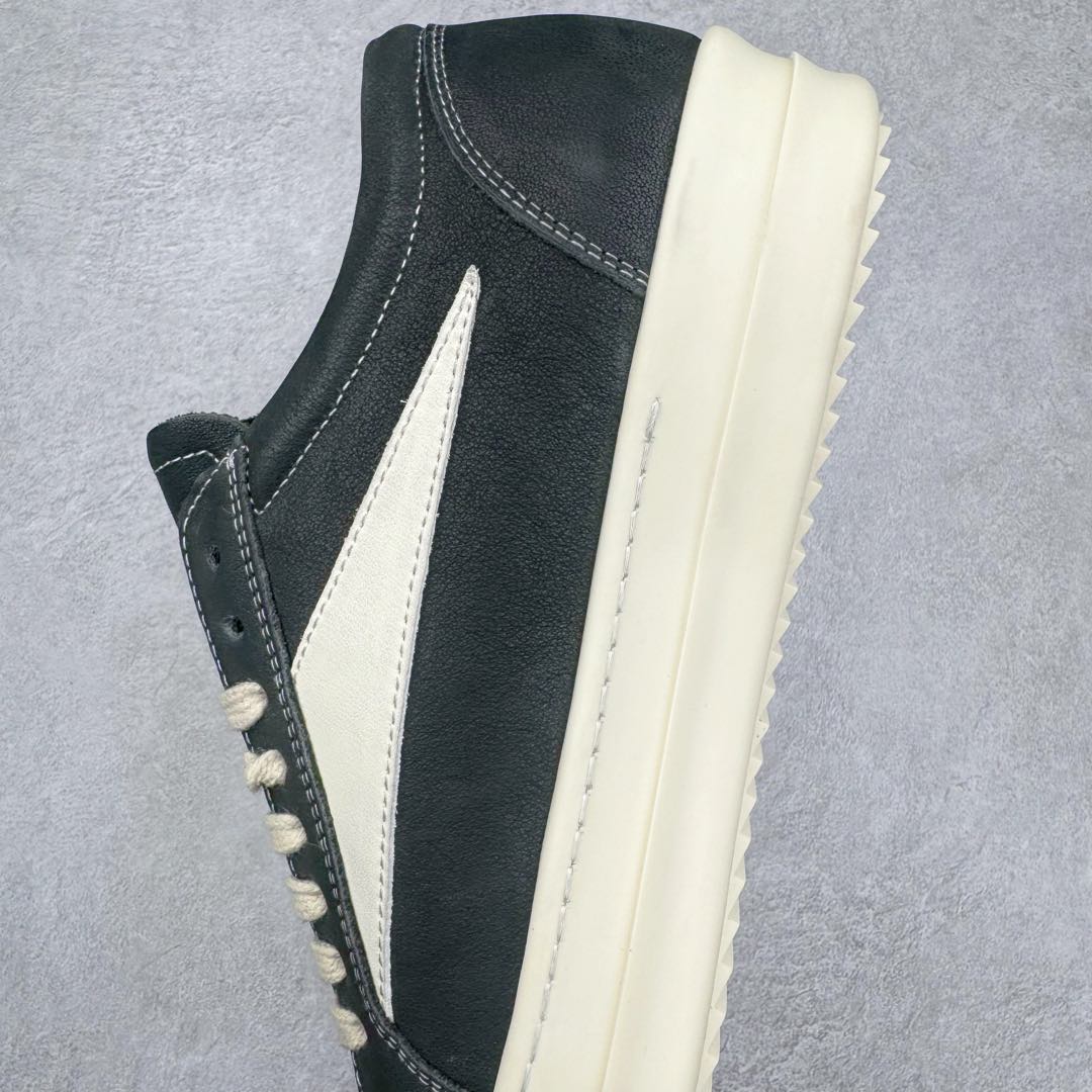 图片[7]-＃DG纯原 Rick Owens Drkshdw 瑞克·欧文斯低帮时尚运动板鞋 油腊皮黑白 二级市场已经7K以上 平台客户随意卖四位数 RO广东原厂出品 纯原天花板 原版一比一复刻 冲正绝不翻车 还原度达到百分之98以上 原楦开发纸版版型 ZP拆解原版1：1复模裁片纸版 力求做到0错位 这样才能达到和zp一致的鞋型味道 采用进口cnc数控机床开发对版独家tpu奶香大底 区别于市场所有版本 zp同源全头层粒面小牛皮 达到和zp一致手感 原厂进口细纹布 万邦订购原厂高弹粉红色海绵 内里搭配软质细腻羊皮 TPU高密度大底 软硬度透光度高已经测试和原版一致 尺码：36 37 38 39 40 41 42 43 44 45 46-选品中心