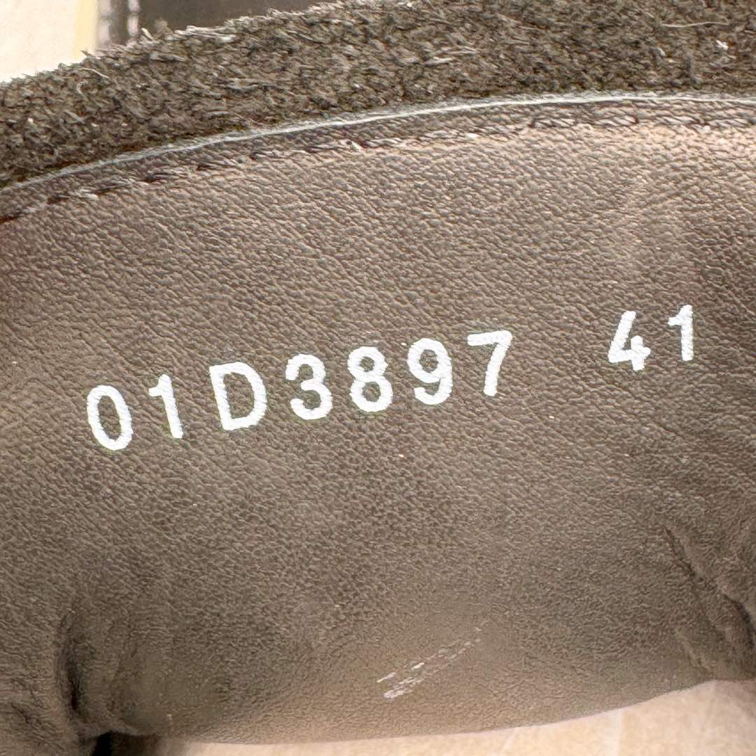 图片[13]-＃DG纯原 Rick Owens Drkshdw 瑞克·欧文斯低帮时尚运动板鞋 油腊皮黑白 二级市场已经7K以上 平台客户随意卖四位数 RO广东原厂出品 纯原天花板 原版一比一复刻 冲正绝不翻车 还原度达到百分之98以上 原楦开发纸版版型 ZP拆解原版1：1复模裁片纸版 力求做到0错位 这样才能达到和zp一致的鞋型味道 采用进口cnc数控机床开发对版独家tpu奶香大底 区别于市场所有版本 zp同源全头层粒面小牛皮 达到和zp一致手感 原厂进口细纹布 万邦订购原厂高弹粉红色海绵 内里搭配软质细腻羊皮 TPU高密度大底 软硬度透光度高已经测试和原版一致 尺码：36 37 38 39 40 41 42 43 44 45 46-选品中心