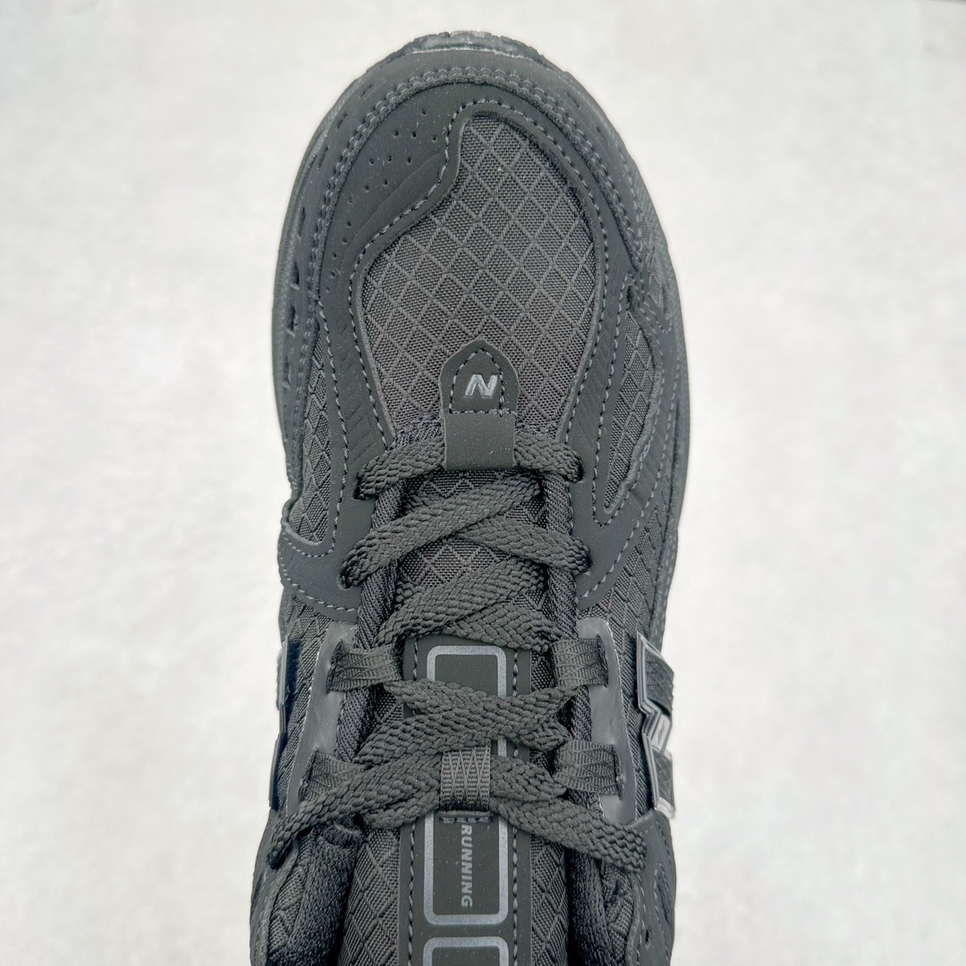 图片[4]-＃M3纯原 New Balance M1906R NB新百伦系列复古老爹风休闲运动慢跑鞋 日韩出口特供订单 全网最全配色 配套商长期套现长期补货 全新货品 正常出厂触屏不到的单价 超级跑量款 全套原楦原纸板原厂数据开发 进口三明治网面 原装进口翻毛皮料正确绒感卡色 正确中底拉帮中底网布细节 采用轻质牛剖革拼接透气网眼衬垫织物鞋面材质 T-Beam大底提供足步弓支撑 保持步态稳定 后跟搭载外露缓震胶 鞋身整体以各种深浅不一的灰色覆盖 鞋头以淡蓝色调装饰 网眼衬垫通过不规律的色块实现做旧的美感 泛黄的鞋底更是进一步增添了复古气息 尺码：36 37 37.5 38 38.5 39.5 40 40.5 41.5 42 42.5 43 44 45-选品中心