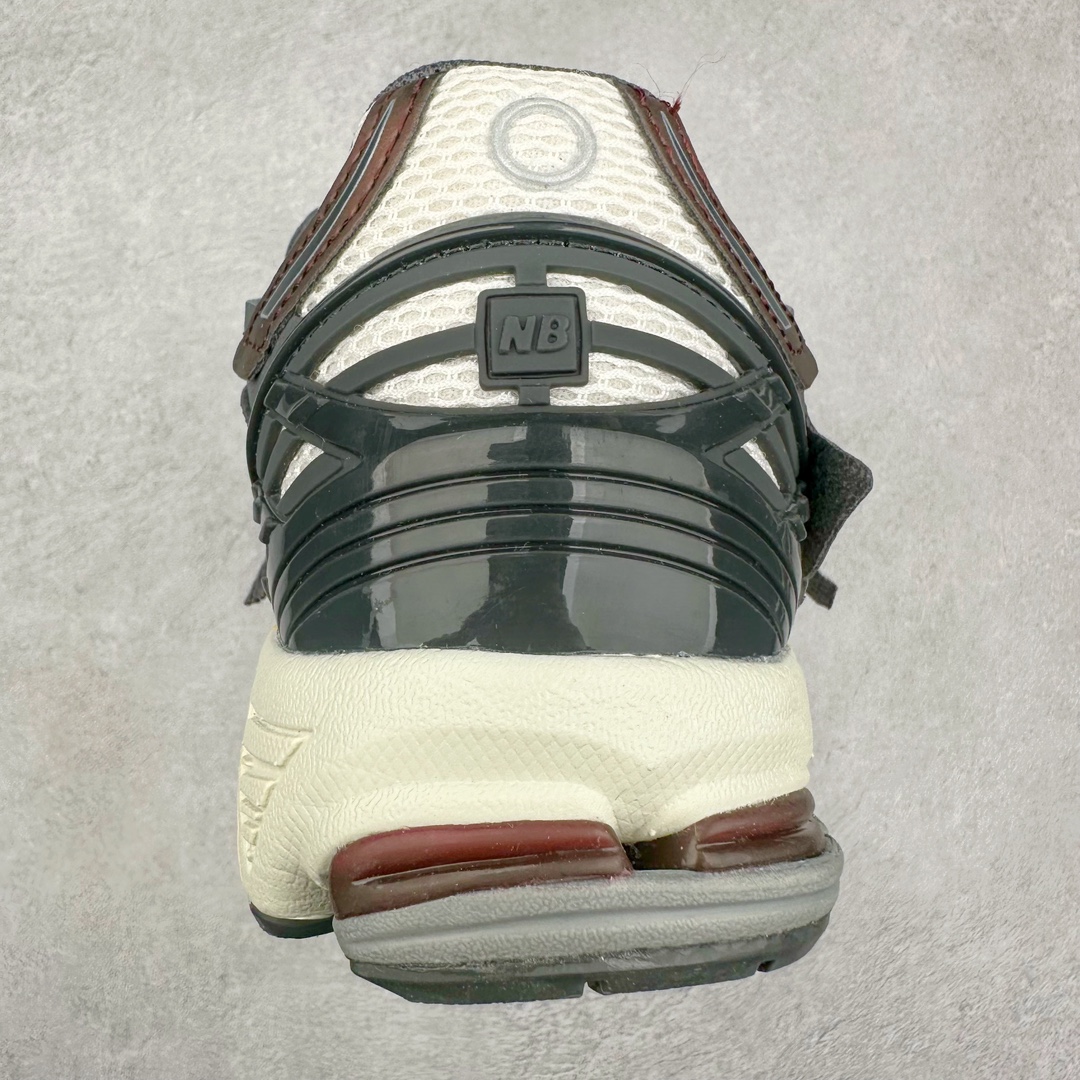 图片[8]-＃M3纯原 New Balance M1906R NB新百伦系列复古老爹风休闲运动慢跑鞋 日韩出口特供订单 全网最全配色 配套商长期套现长期补货 全新货品 正常出厂触屏不到的单价 超级跑量款 全套原楦原纸板原厂数据开发 进口三明治网面 原装进口翻毛皮料正确绒感卡色 正确中底拉帮中底网布细节 采用轻质牛剖革拼接透气网眼衬垫织物鞋面材质 T-Beam大底提供足步弓支撑 保持步态稳定 后跟搭载外露缓震胶 鞋身整体以各种深浅不一的灰色覆盖 鞋头以淡蓝色调装饰 网眼衬垫通过不规律的色块实现做旧的美感 泛黄的鞋底更是进一步增添了复古气息 尺码：36 37 37.5 38 38.5 39.5 40 40.5 41.5 42 42.5 43 44 45-选品中心